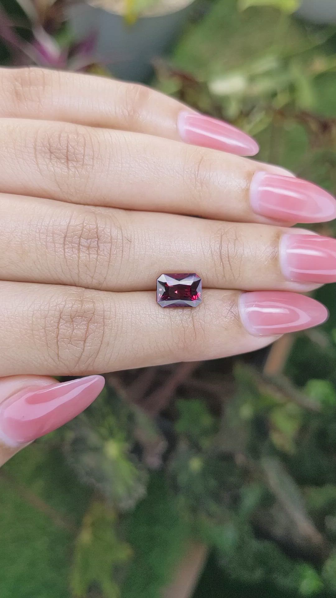 2.53 Ct. Rhodolite Garnet from Ceylon (Sri Lanka) Size Video