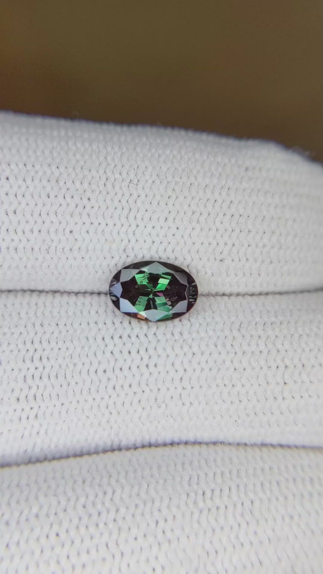 1.00 Ct. Alexandrite from Brazil Size Video