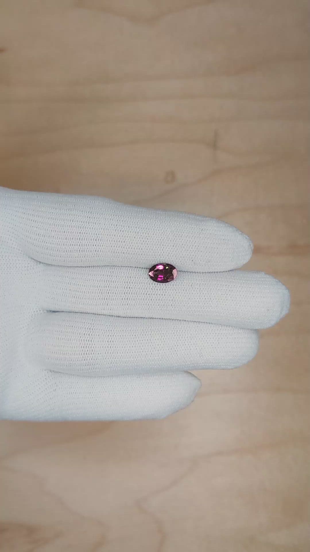 1.00 Ct. Alexandrite from Brazil Size Video