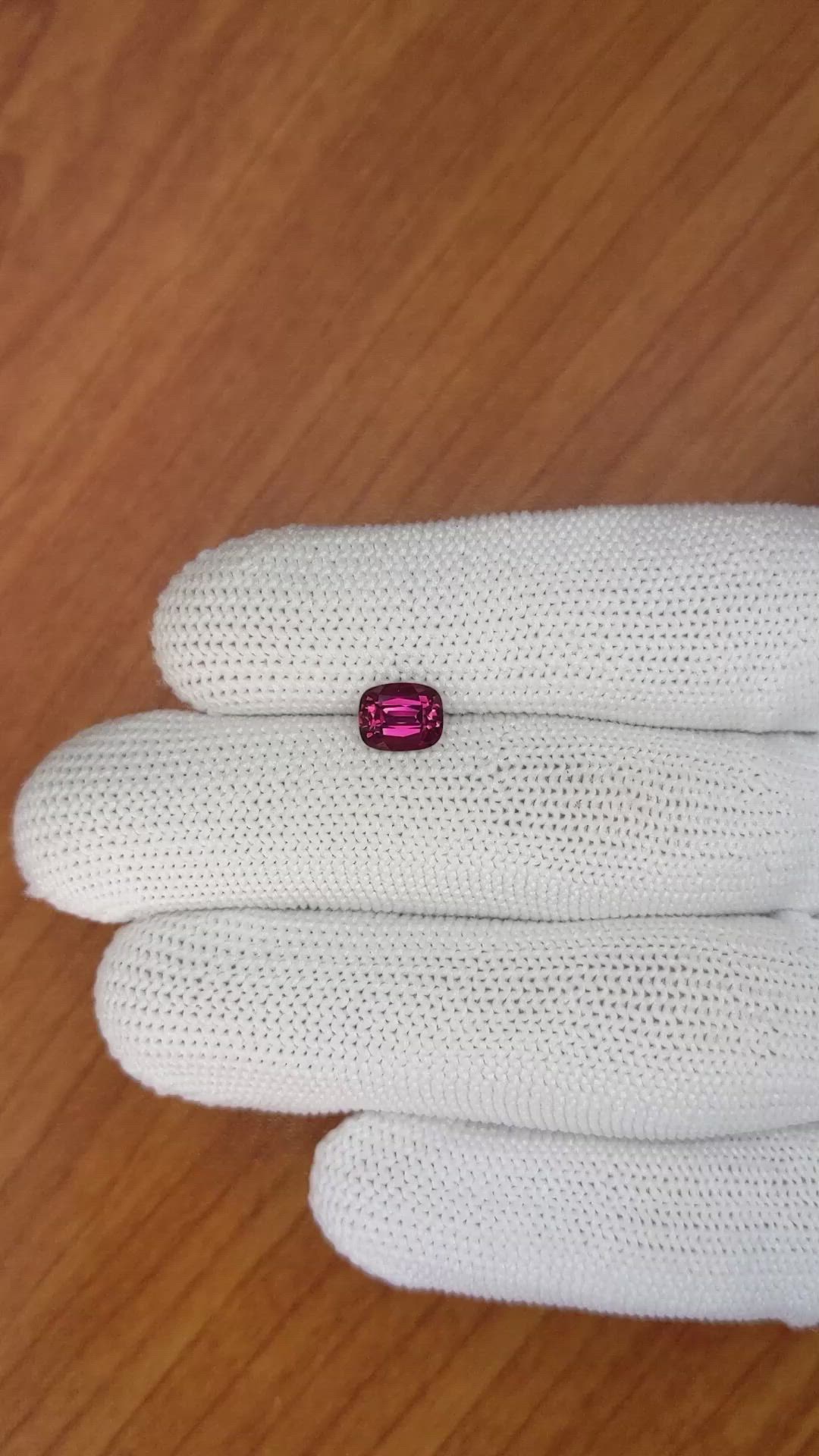 1.38 Ct. Spinel from Ceylon (Sri Lanka) Size Video