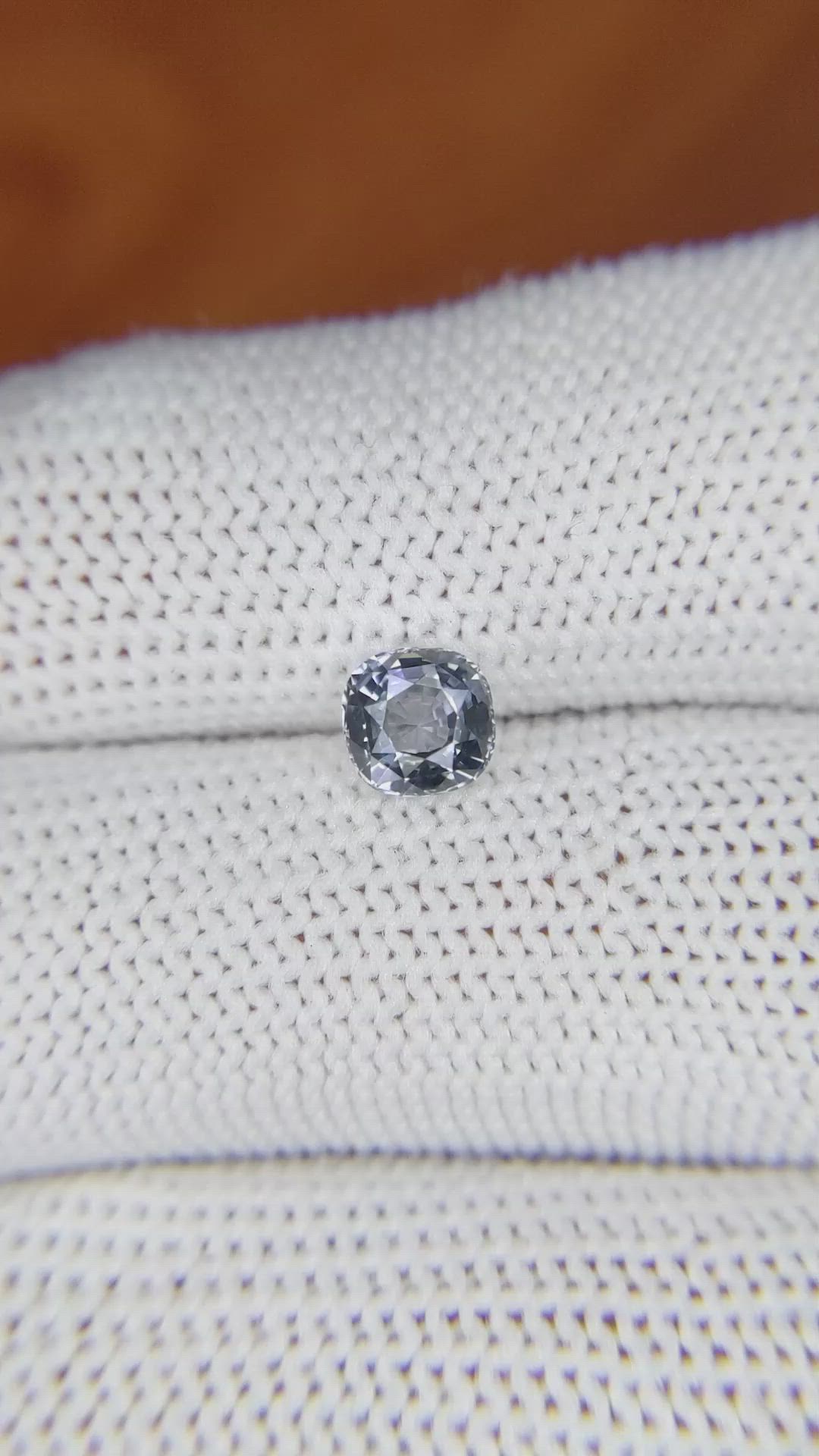 0.92 Ct. Spinel from Ceylon (Sri Lanka) Size Video