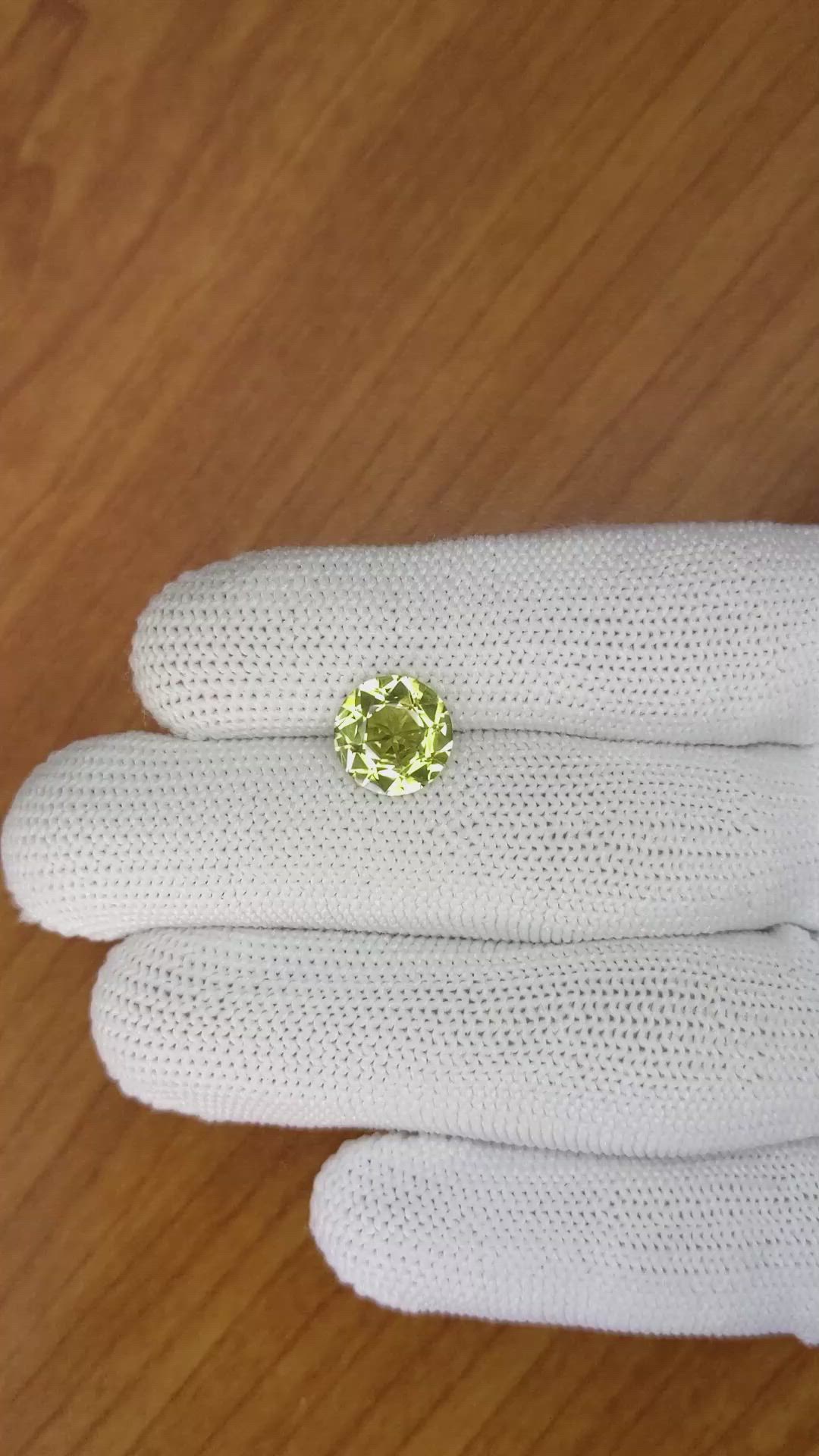 3.25 Ct. Chrysoberyl from Ceylon (Sri Lanka) Size Video