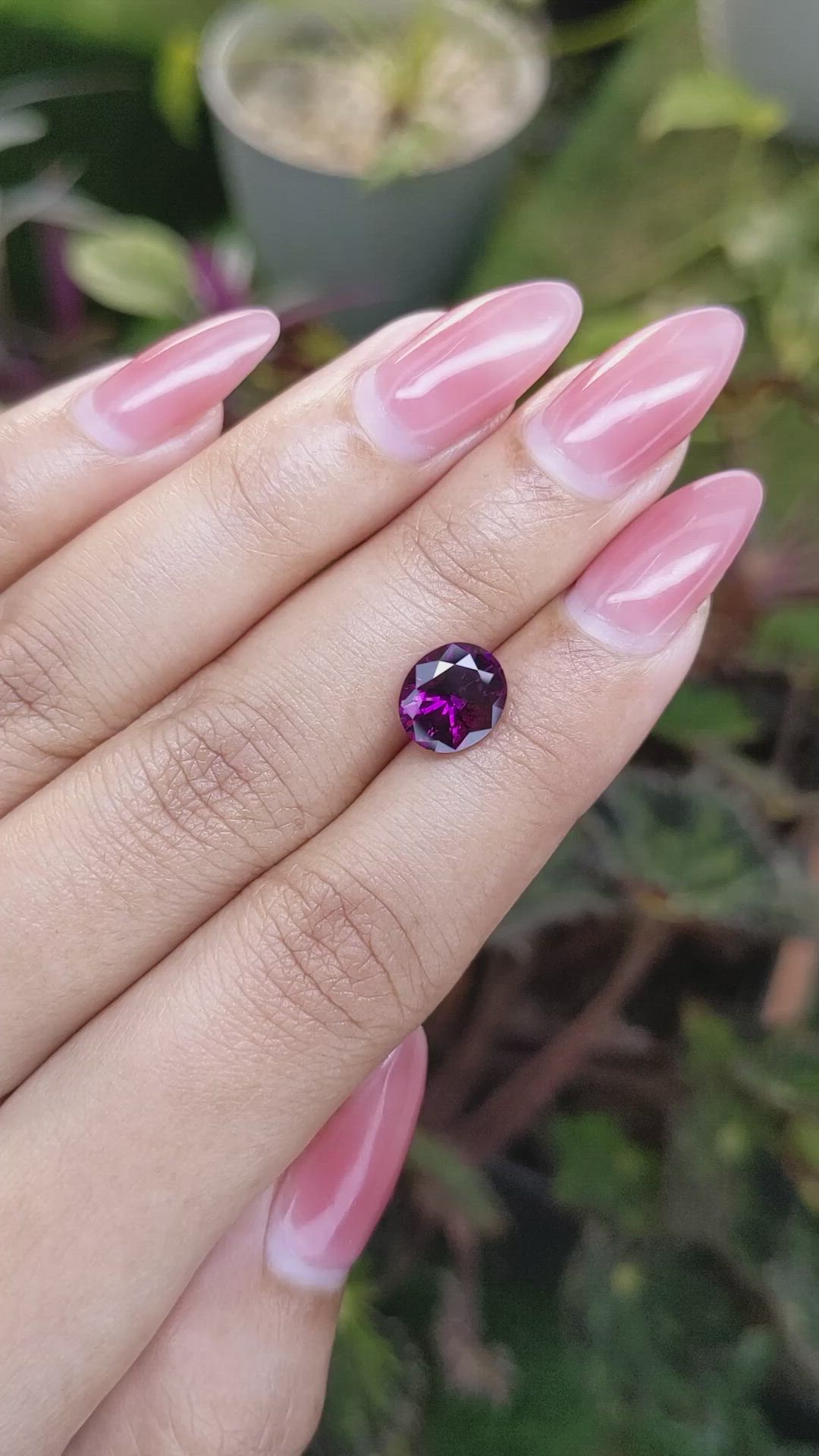 2.63 Ct. Garnet from Ceylon (Sri Lanka) Size Video