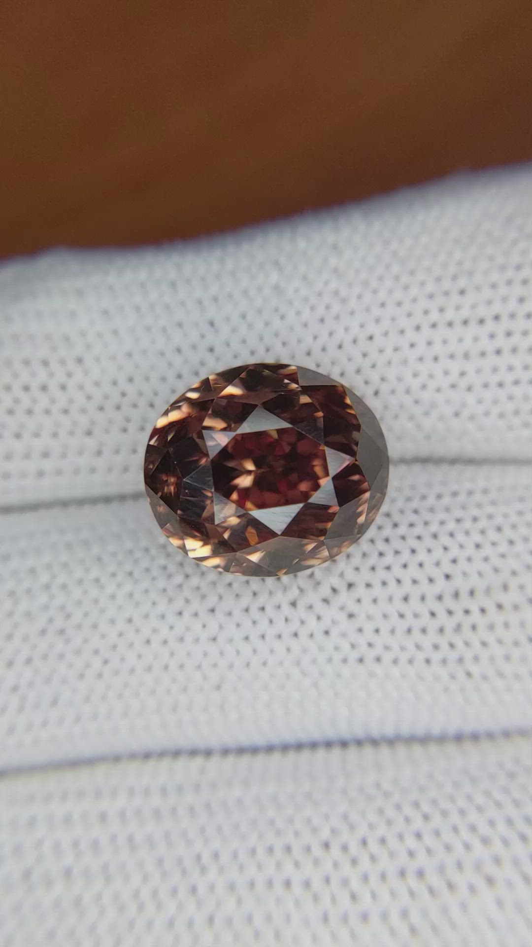 19.39 Ct. Zircon from Ceylon (Sri Lanka) Size Video