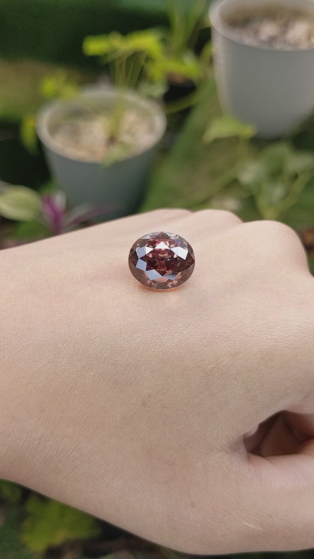 19.39 Ct. Zircon from Ceylon (Sri Lanka) Size Video