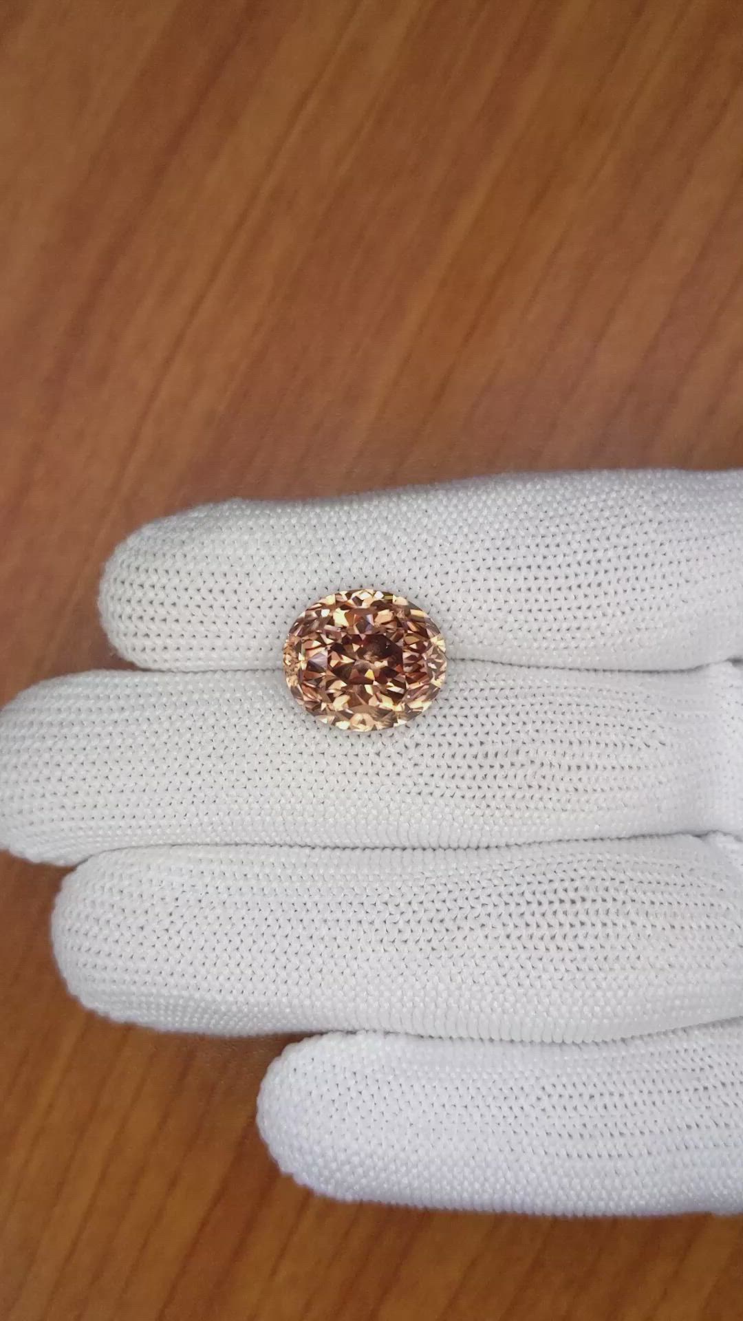 19.39 Ct. Zircon from Ceylon (Sri Lanka) Size Video