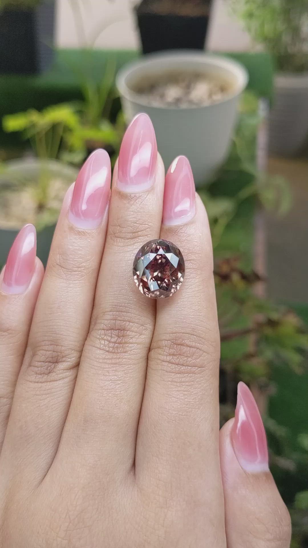 19.39 Ct. Zircon from Ceylon (Sri Lanka) Size Video