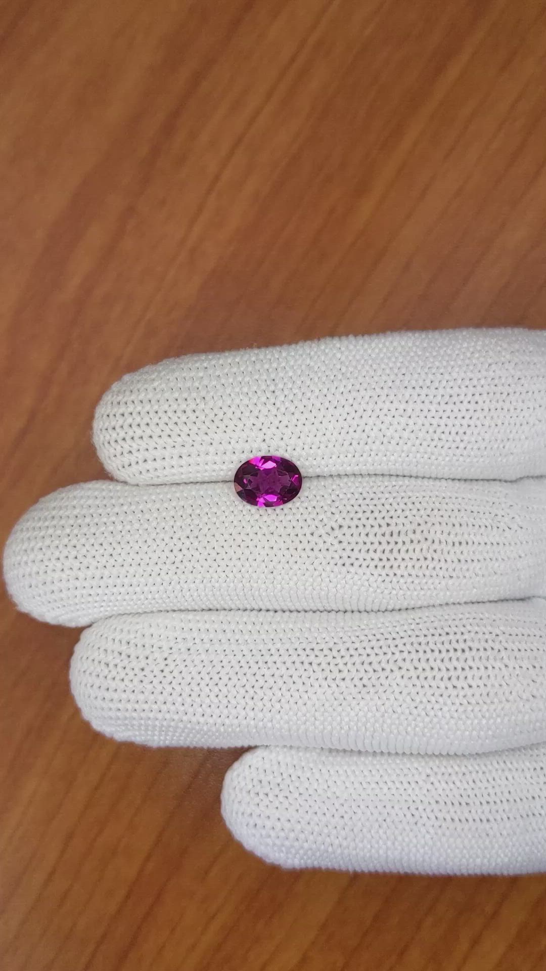 1.34 Ct. Rhodolite Garnet from Ceylon (Sri Lanka) Size Video