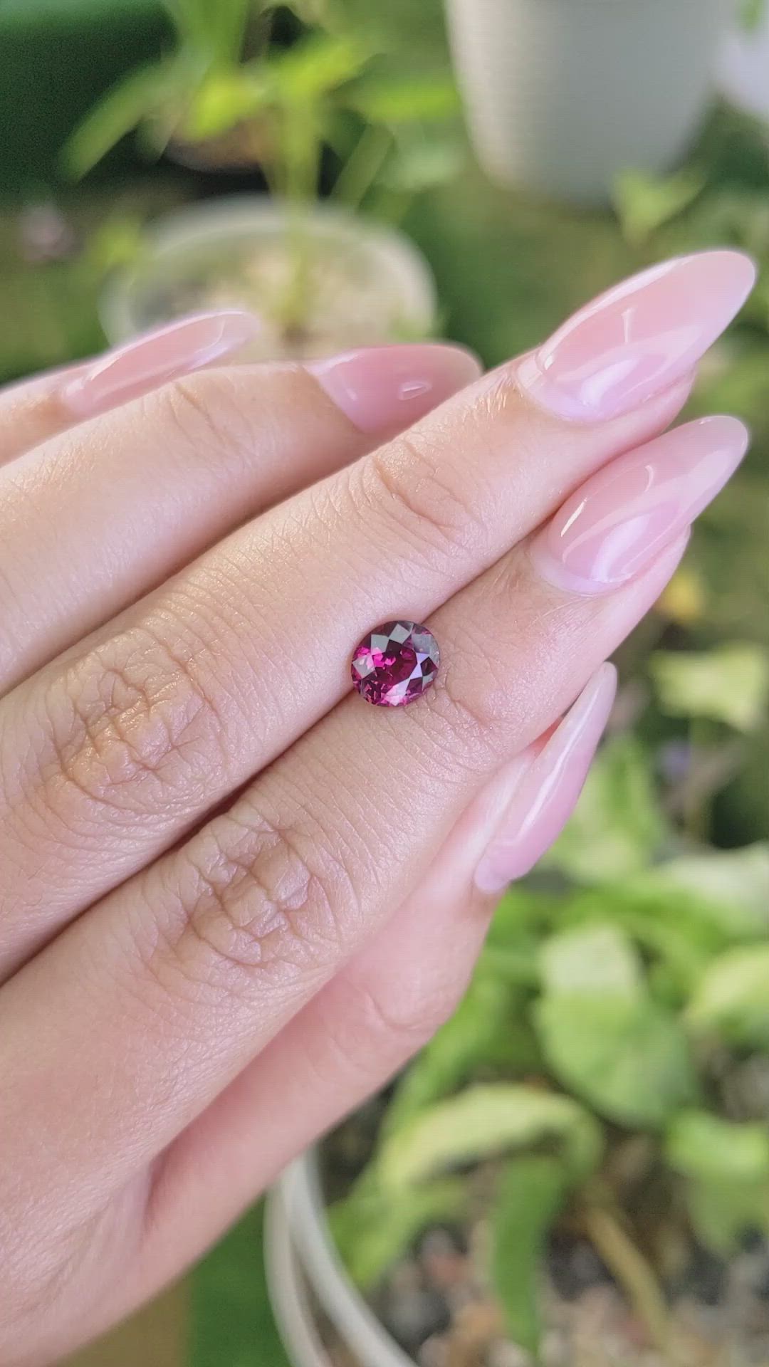 1.34 Ct. White Opal from Ceylon (Sri Lanka) Size Video