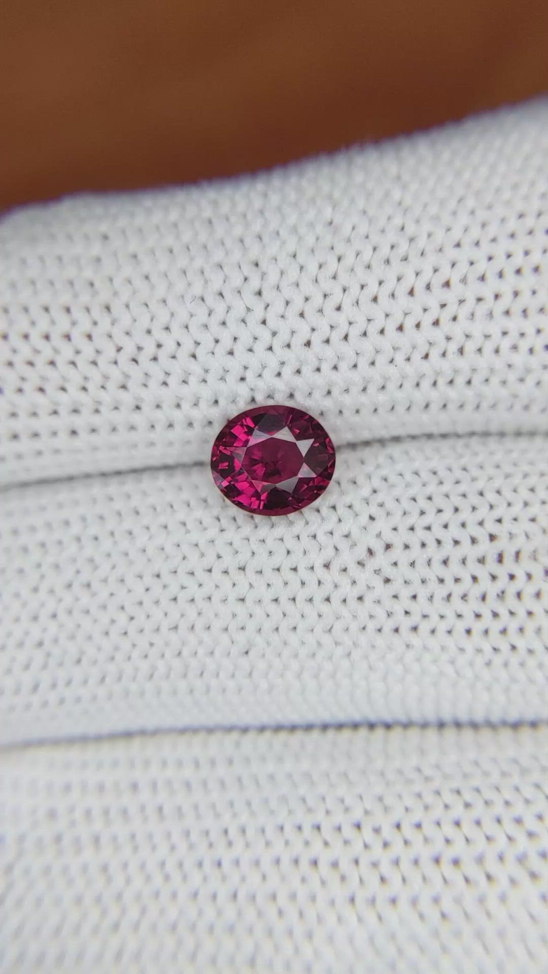 1.34 Ct. White Opal from Ceylon (Sri Lanka) Size Video