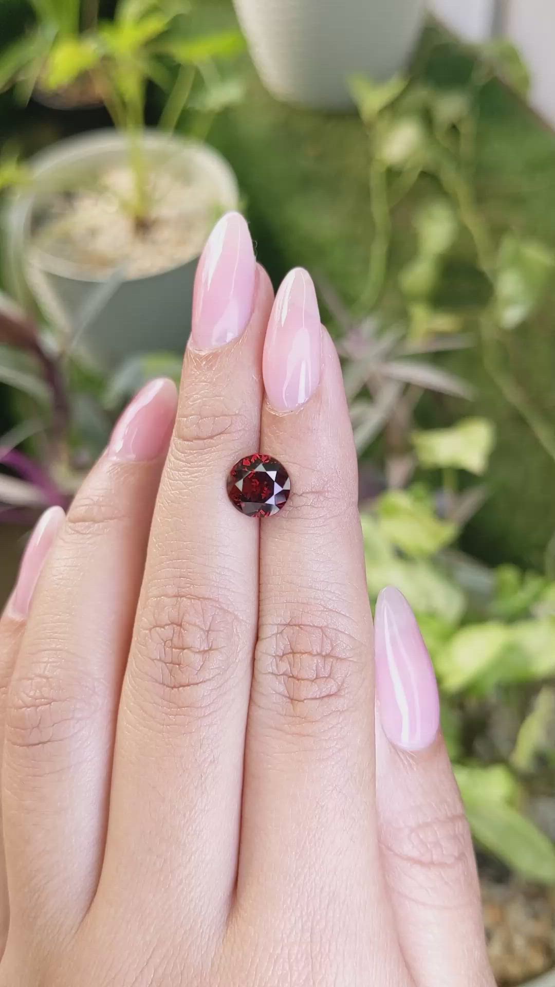 2.43 Ct. White Opal from Ceylon (Sri Lanka) Size Video