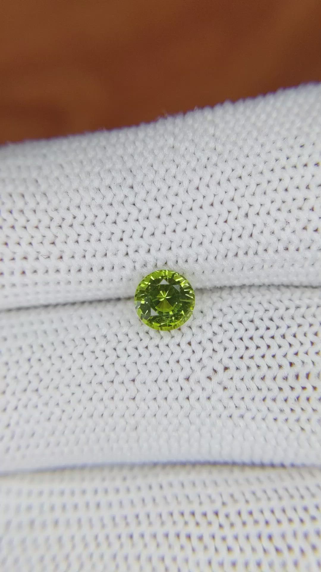 1.03 Ct. White Opal from Ceylon (Sri Lanka) Size Video