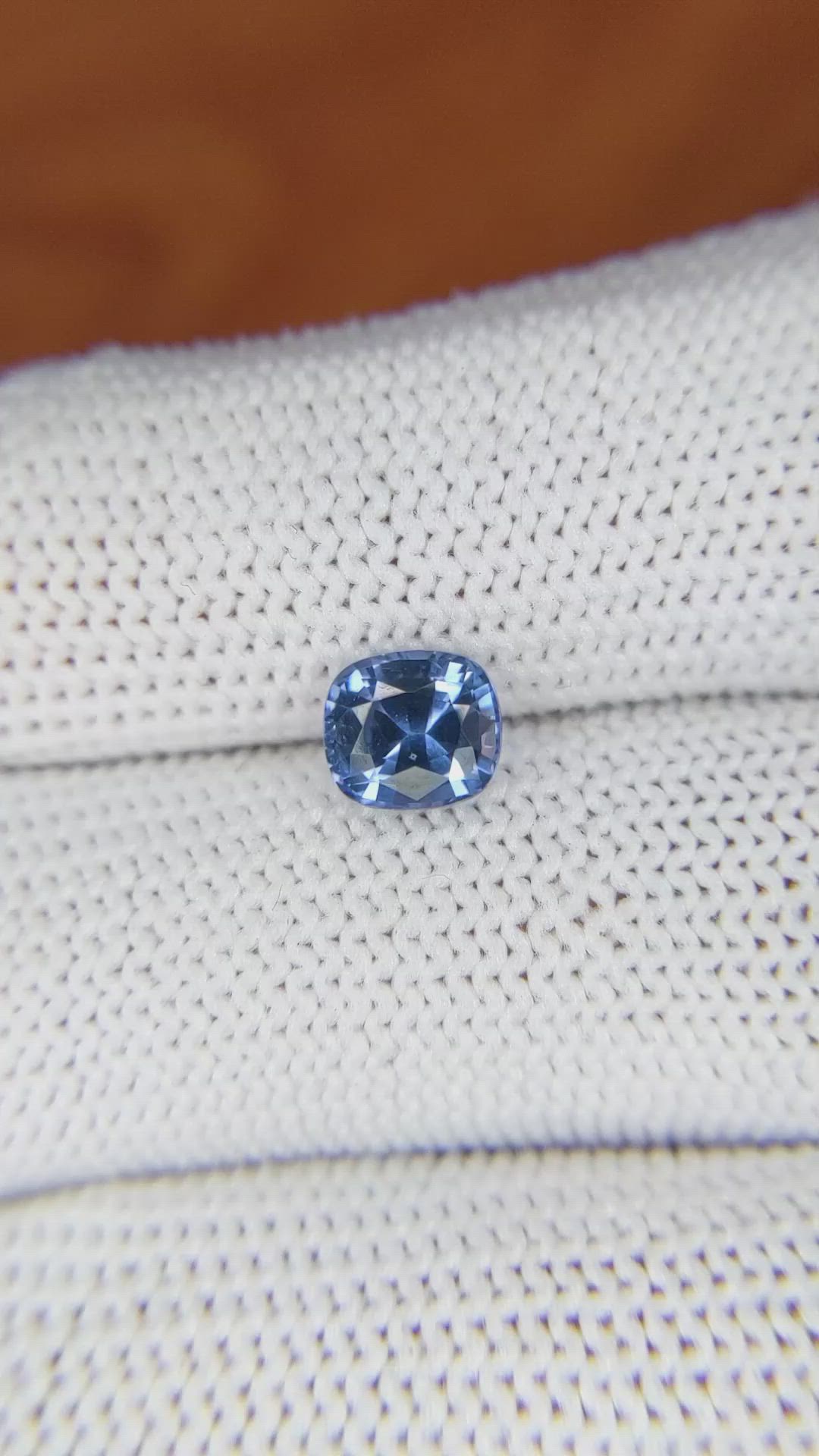 1.35 Ct. White Opal from Ceylon (Sri Lanka) Size Video