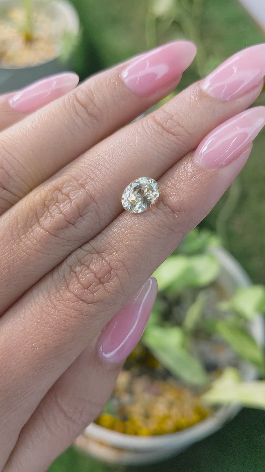 2.32 Ct. Zircon from Ceylon (Sri Lanka) Size Video