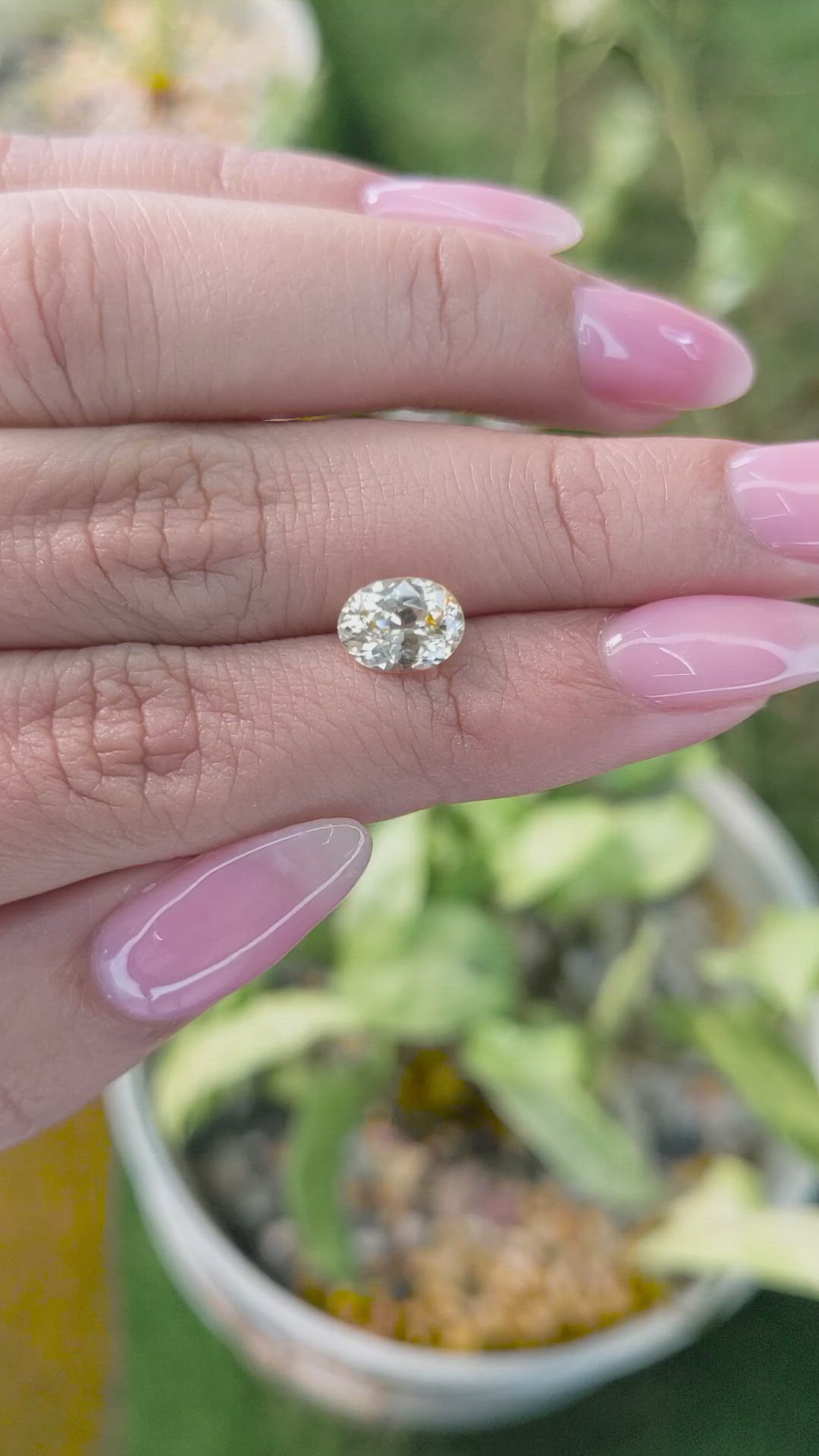 2.32 Ct. Zircon from Ceylon (Sri Lanka) Size Video