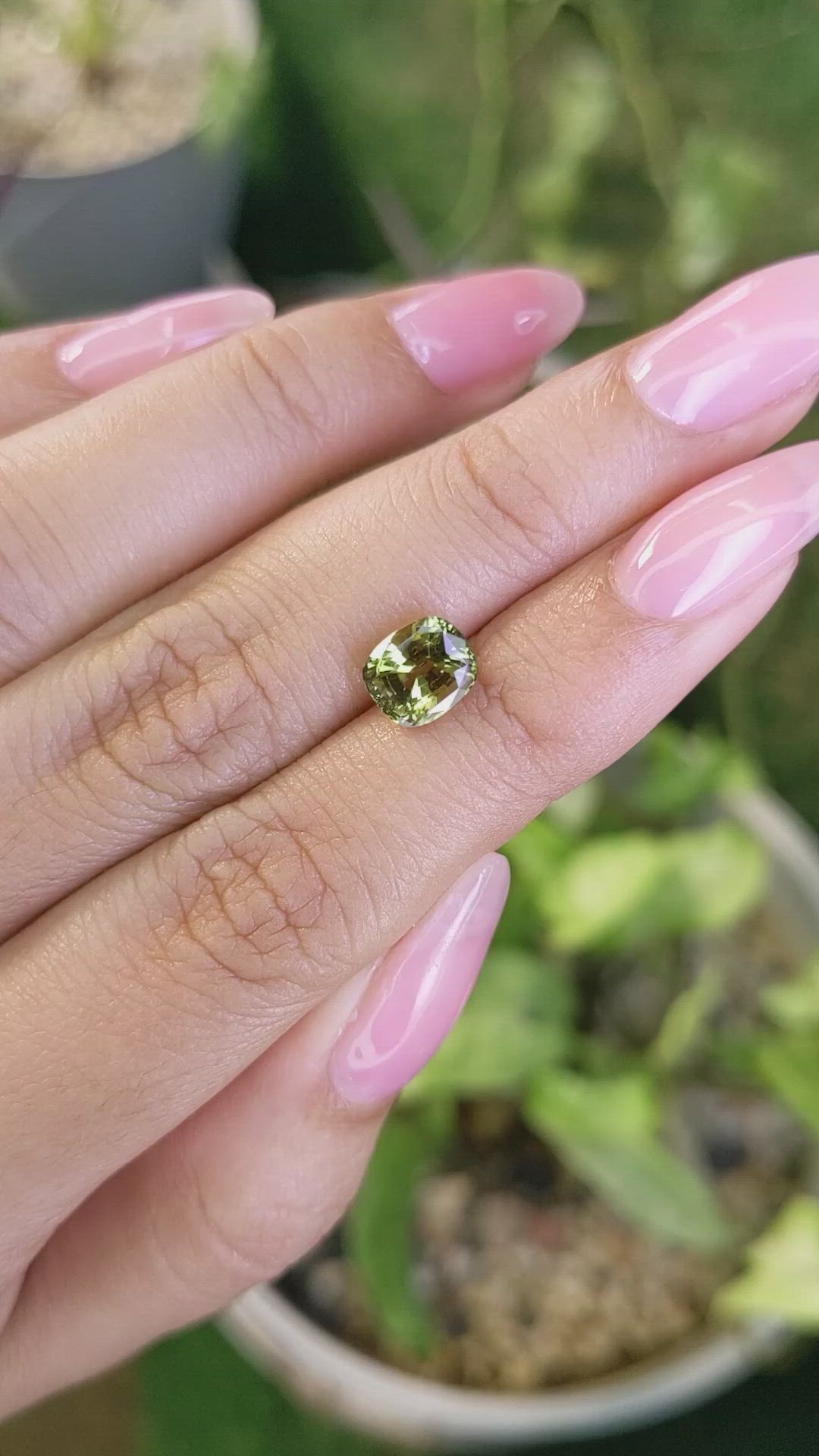 2.04 Ct. Alexandrite from Ceylon (Sri Lanka) Size Video