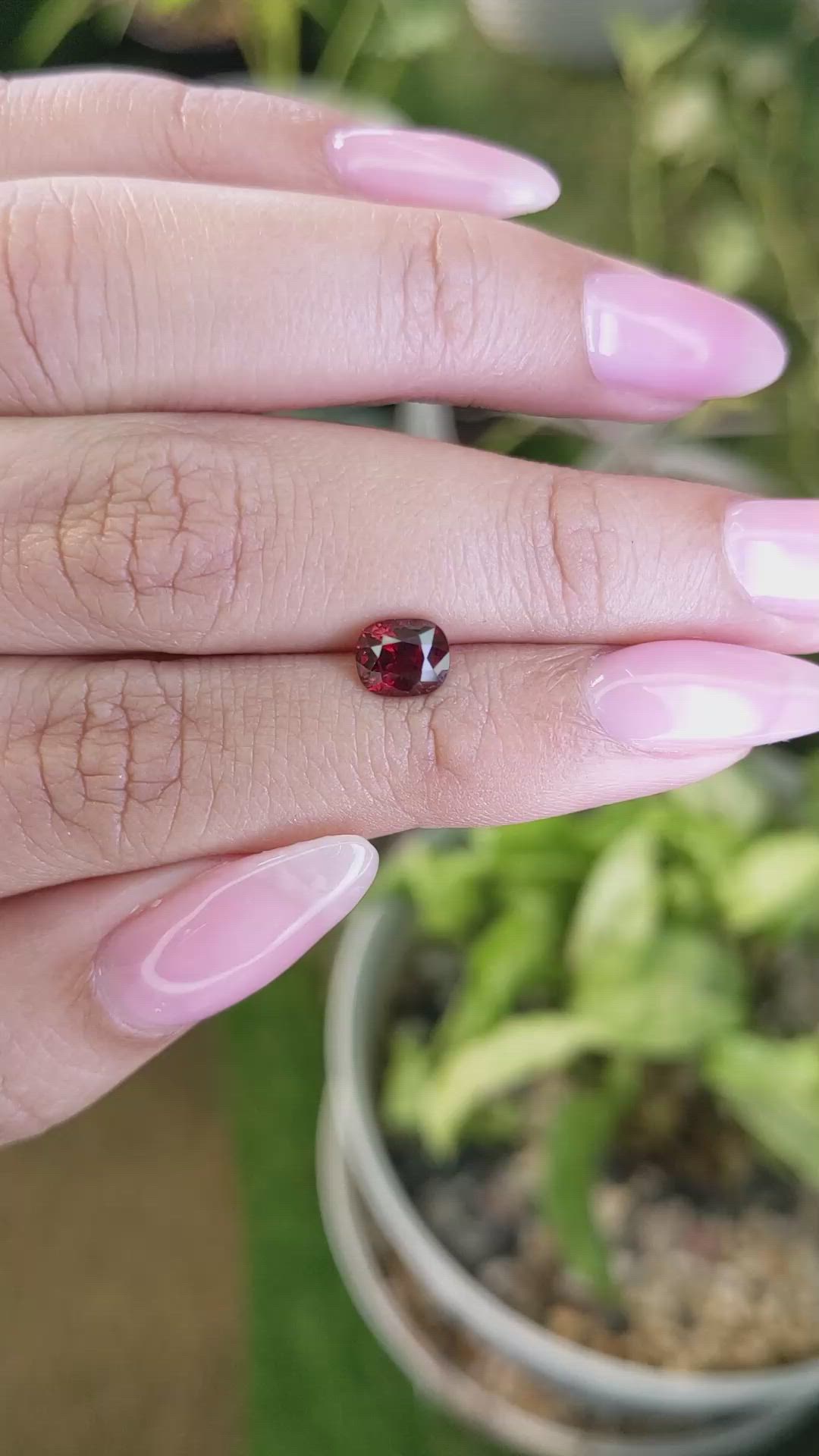 1.22 Ct. Spinel from Ceylon (Sri Lanka) Size Video