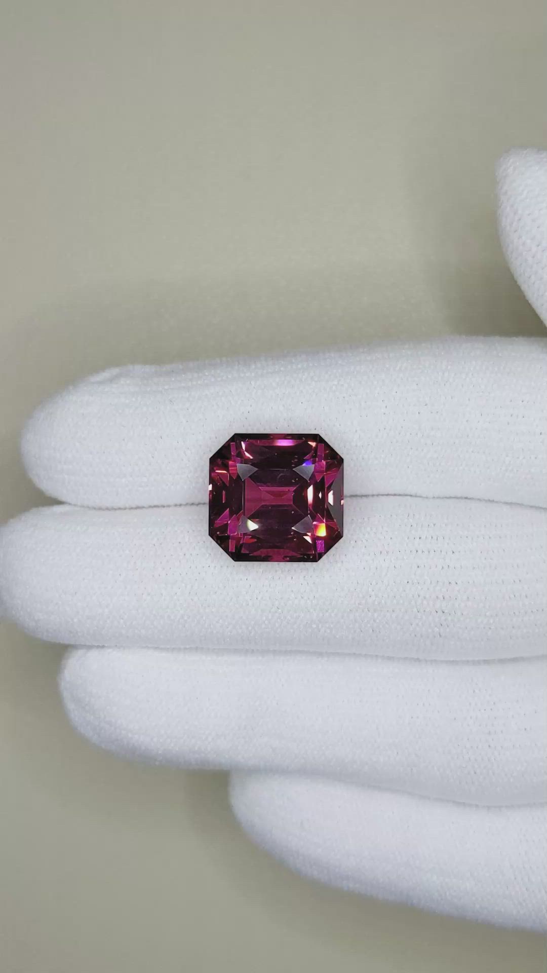 13.71 Ct. Garnet Size Video
