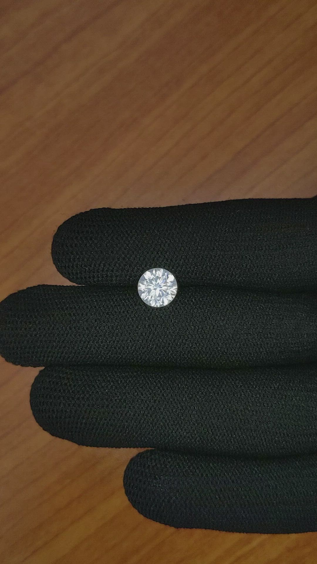 2.48 Ct. Zircon from Ceylon (Sri Lanka) Size Video