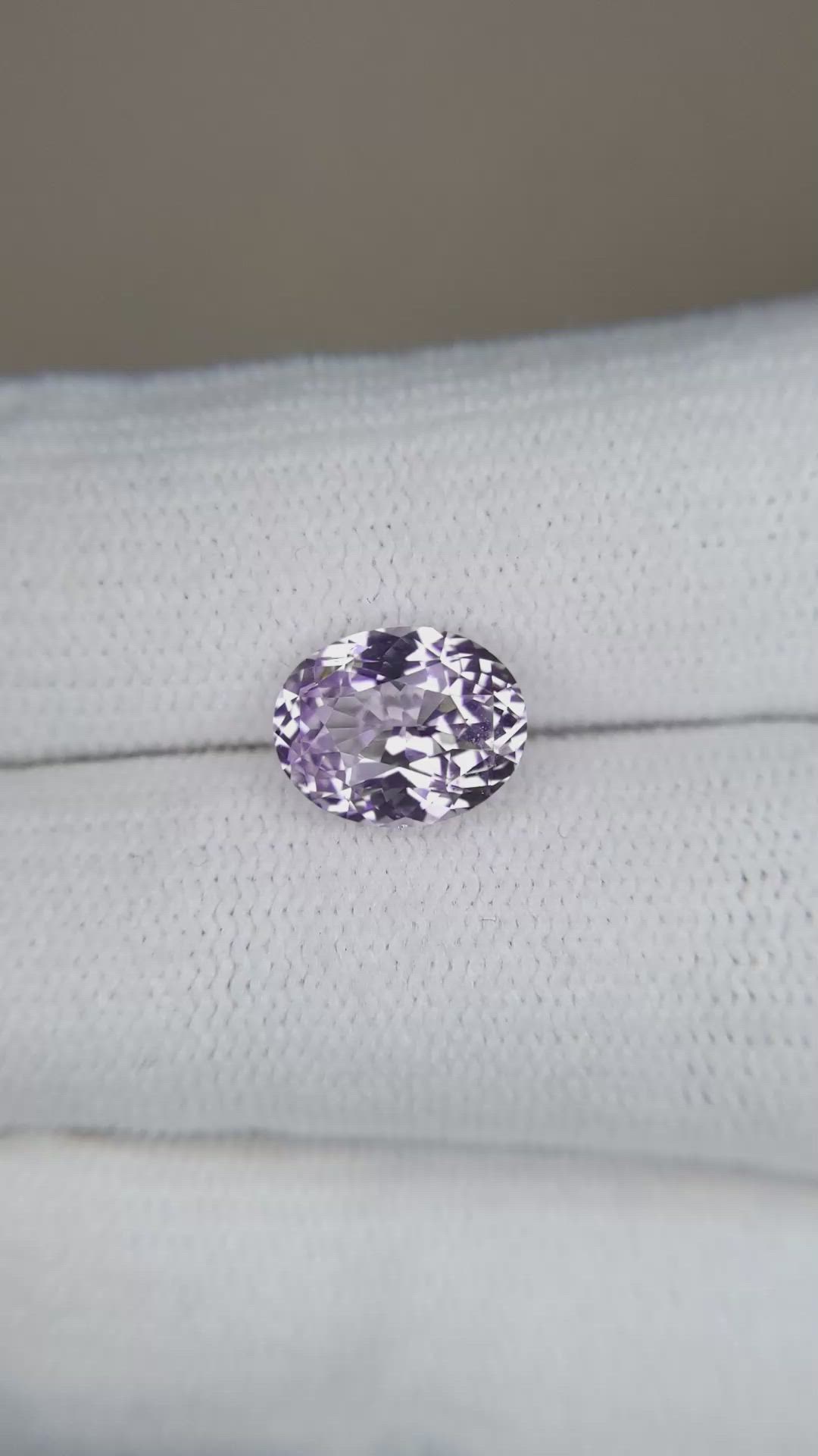2.20 Ct. Spinel from Ceylon (Sri Lanka) Size Video