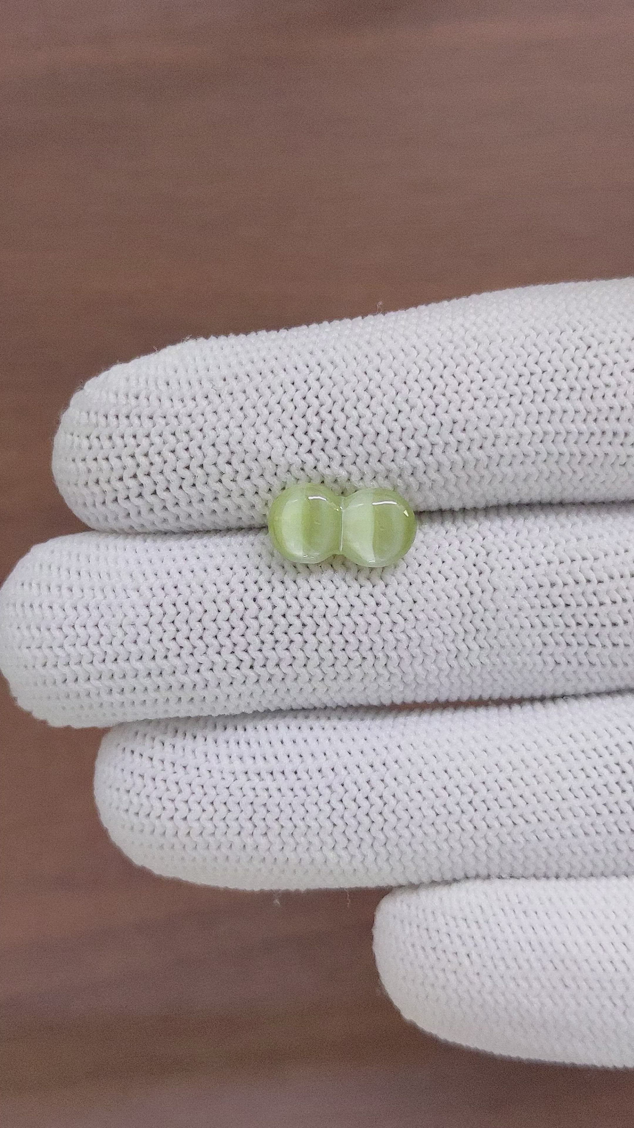 3.80 Ct. Cabochon Chrysoberyl from Ceylon (Sri Lanka) Size Video