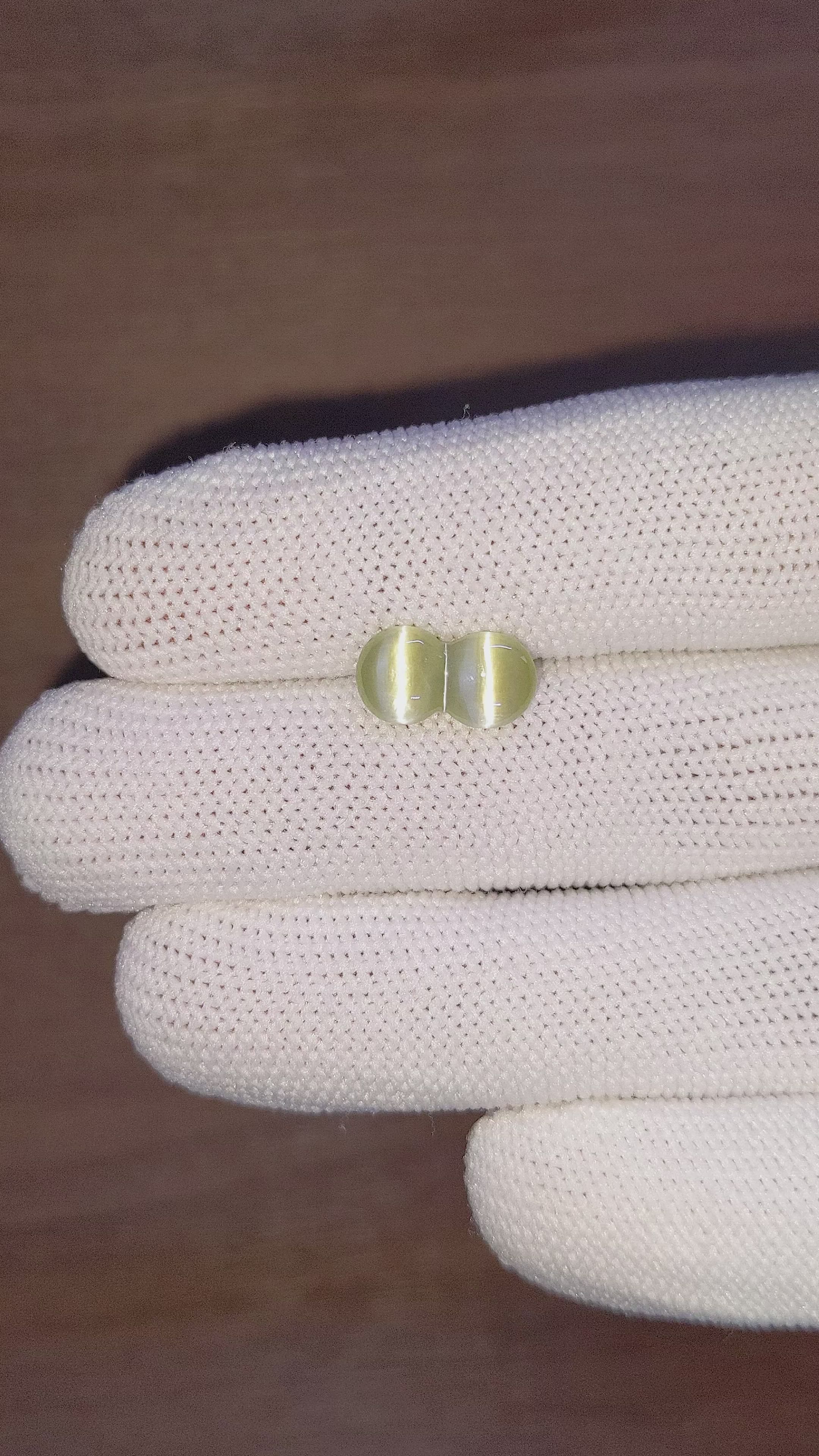 3.80 Ct. Cabochon Chrysoberyl from Ceylon (Sri Lanka) Size Video