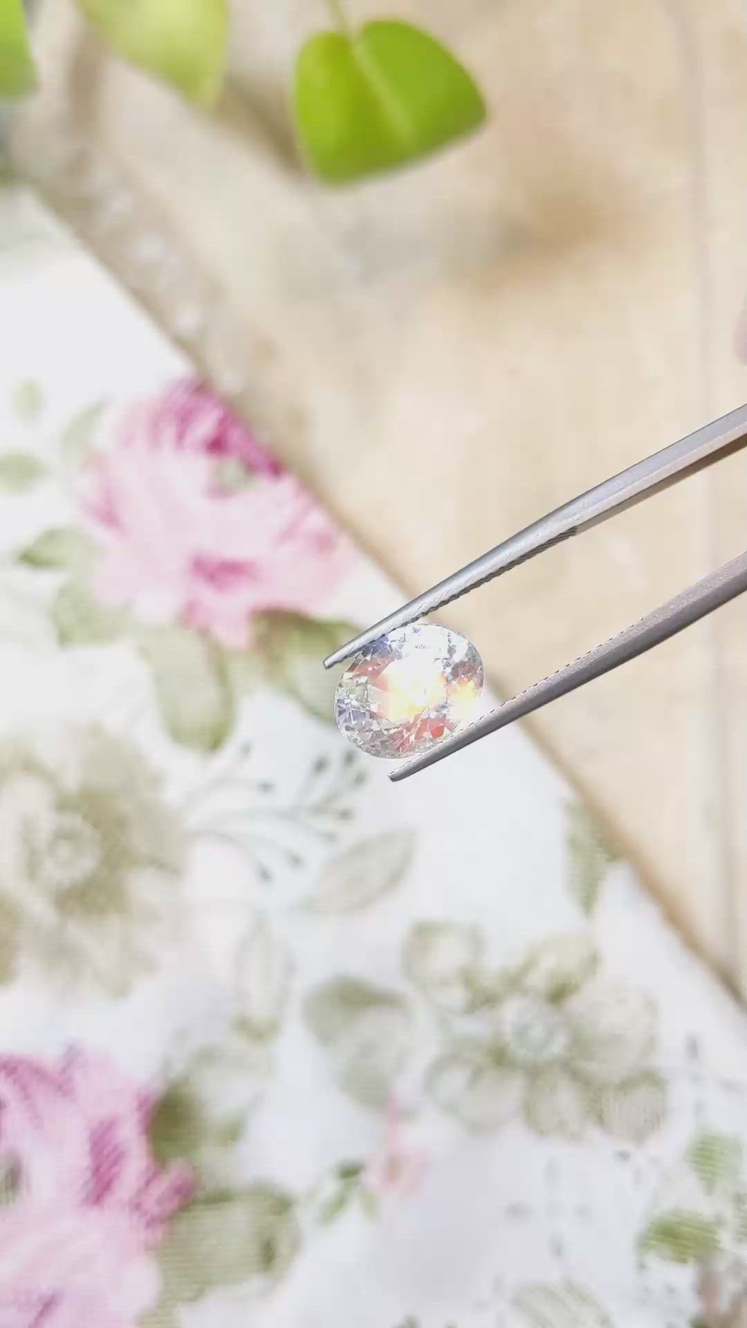 4.05 Ct. Moonstone from Ceylon (Sri Lanka) Size Video