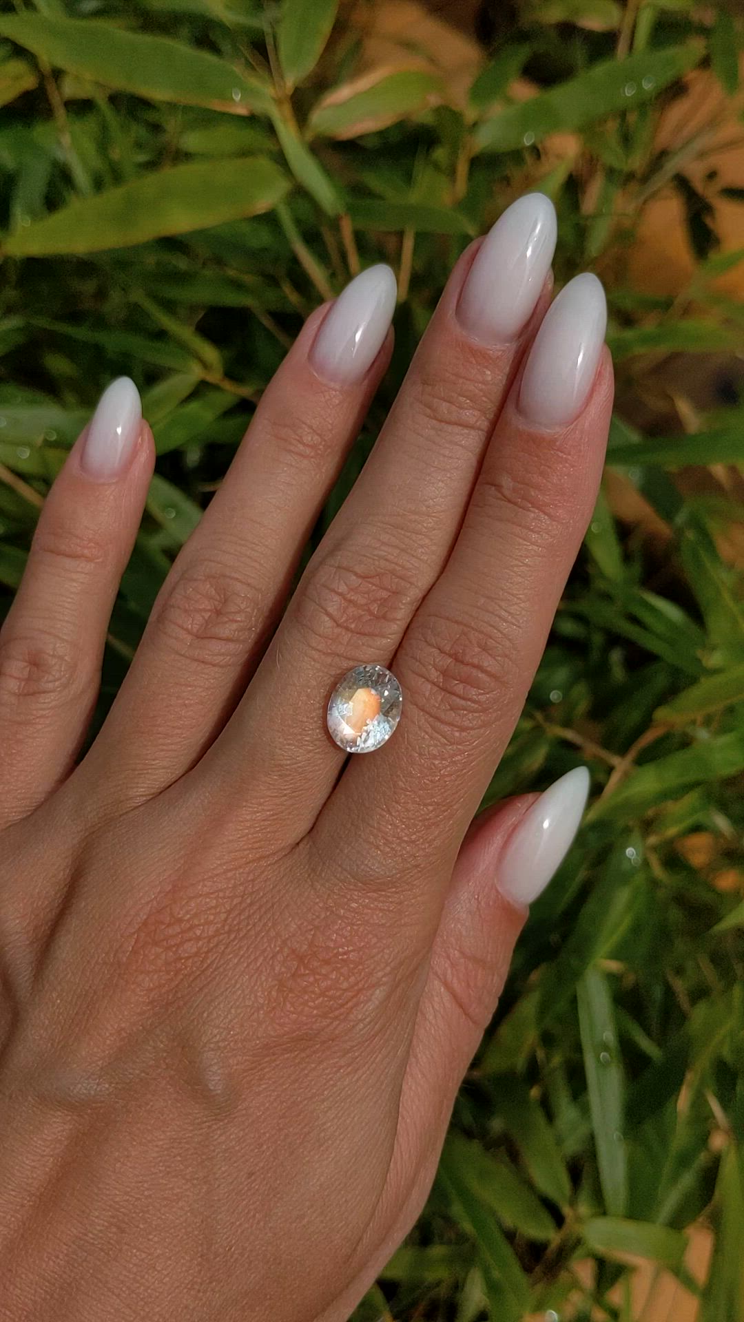4.05 Ct. Rainbow Moonstone from Ceylon (Sri Lanka) Size Video