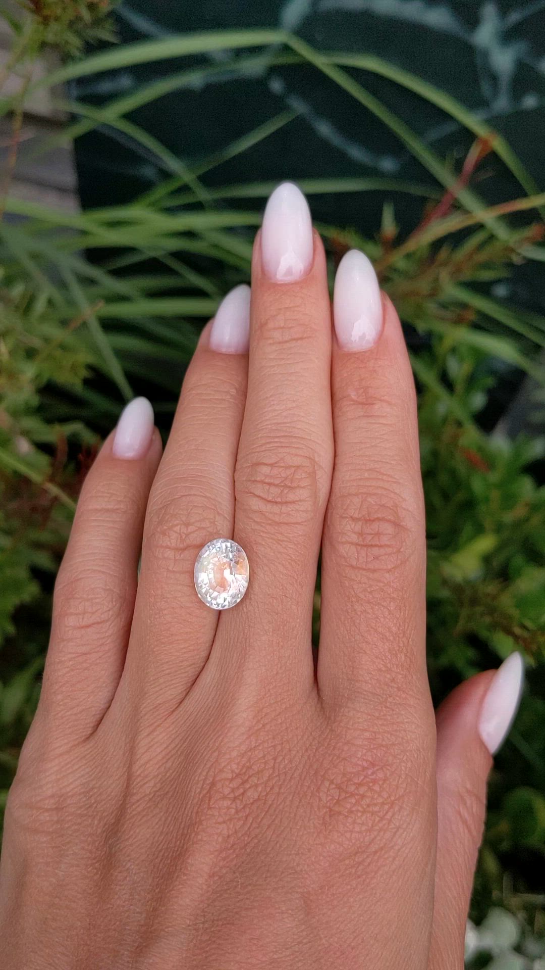 4.05 Ct. Rainbow Moonstone from Ceylon (Sri Lanka) Size Video