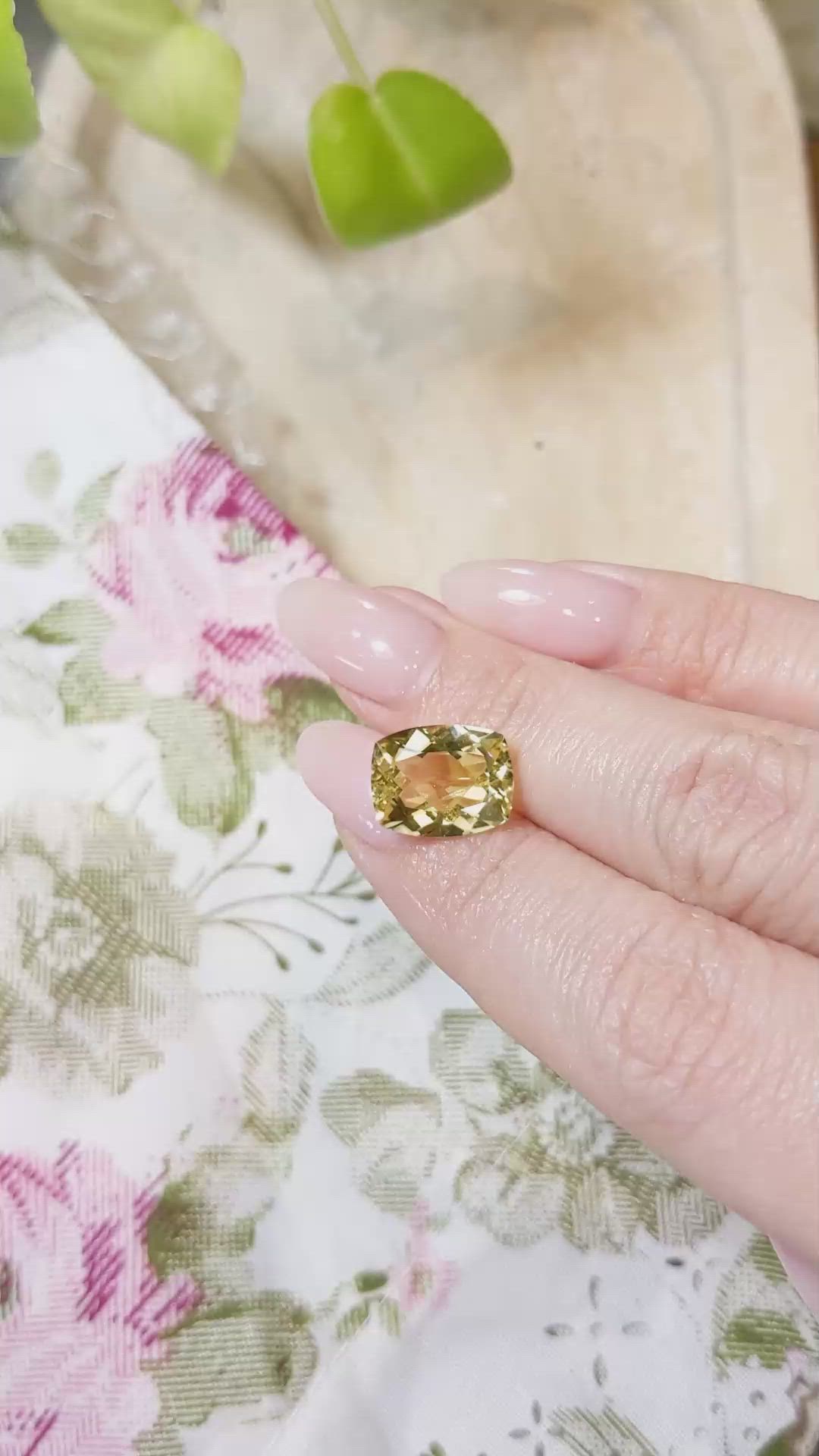 4.43 Ct. Golden Yellow Beryl from Ceylon (Sri Lanka) Size Video