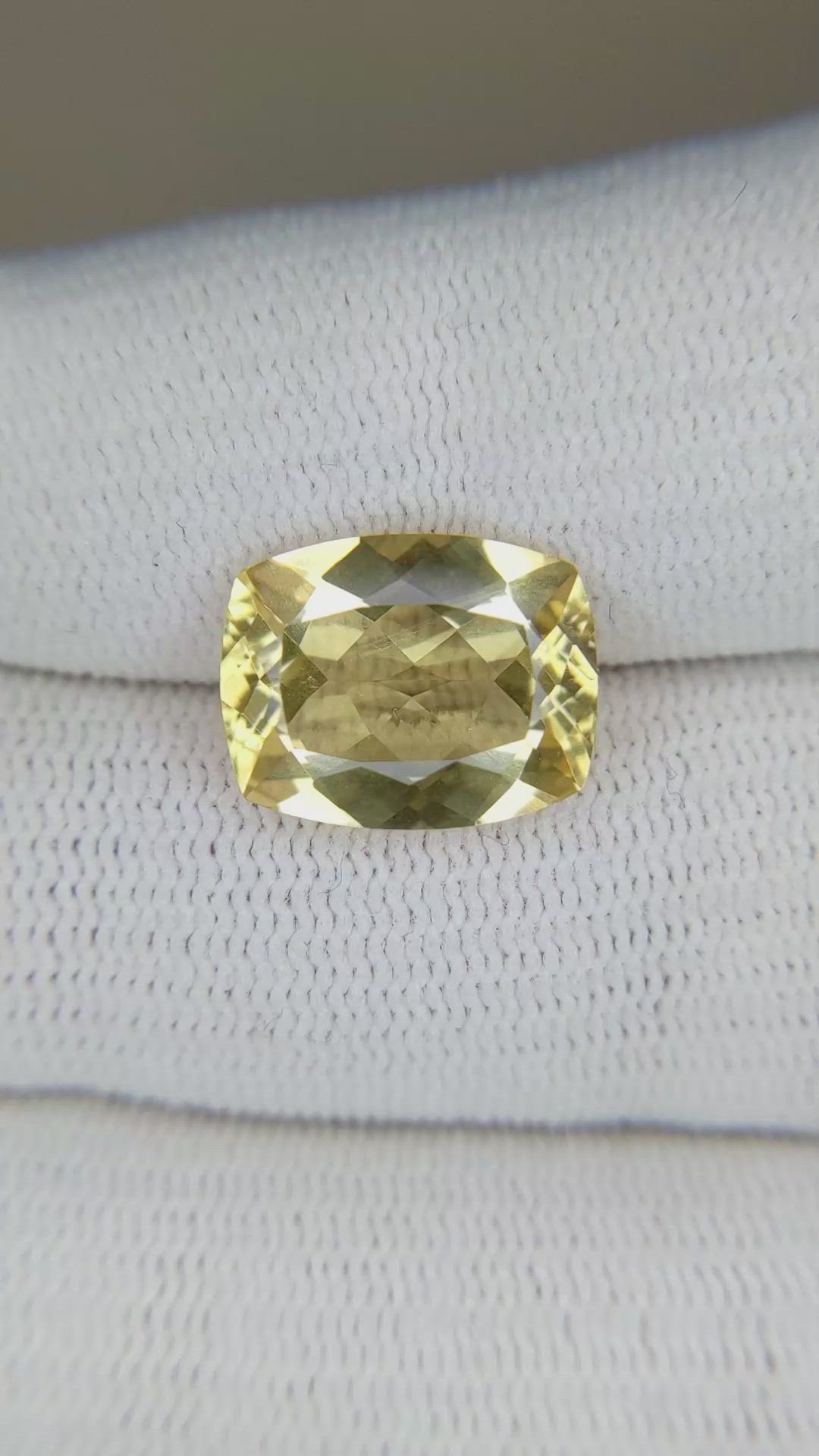 4.43 Ct. Golden Yellow Beryl from Ceylon (Sri Lanka) Size Video