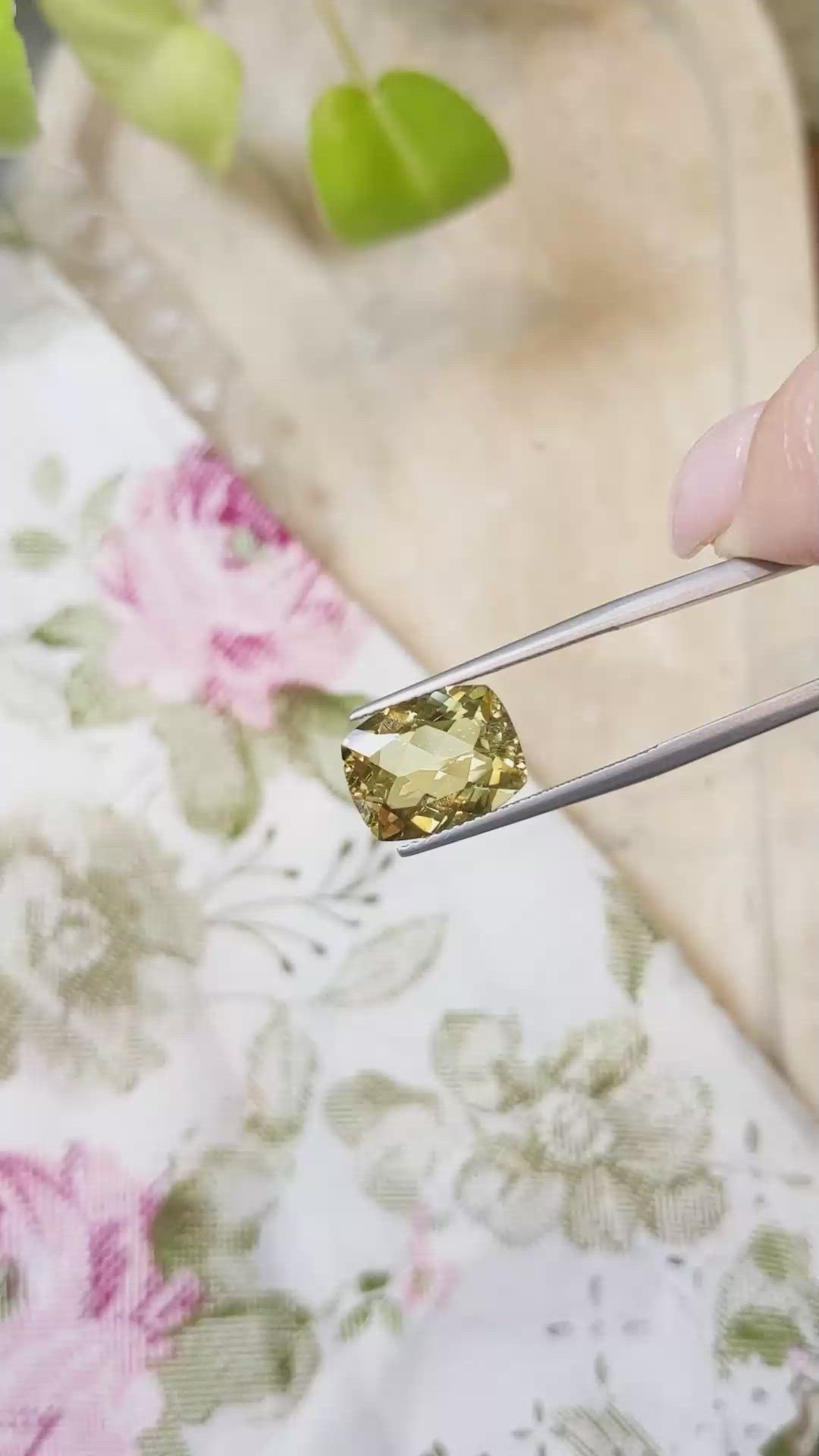 4.43 Ct. Golden Yellow Beryl from Ceylon (Sri Lanka) Size Video