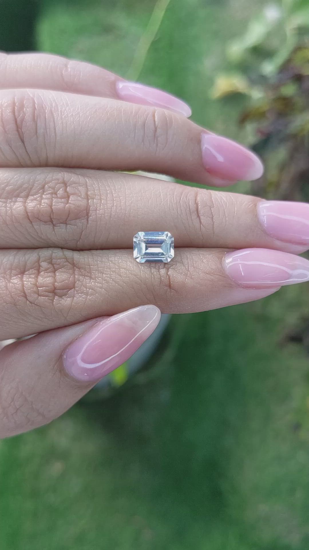 1.75 Ct. White Opal from Ceylon (Sri Lanka) Size Video