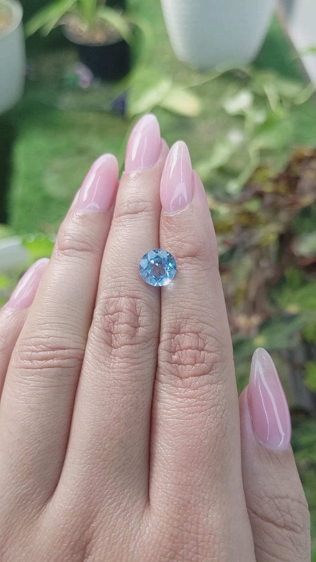 2.45 Ct. White Opal from Ceylon (Sri Lanka) Size Video