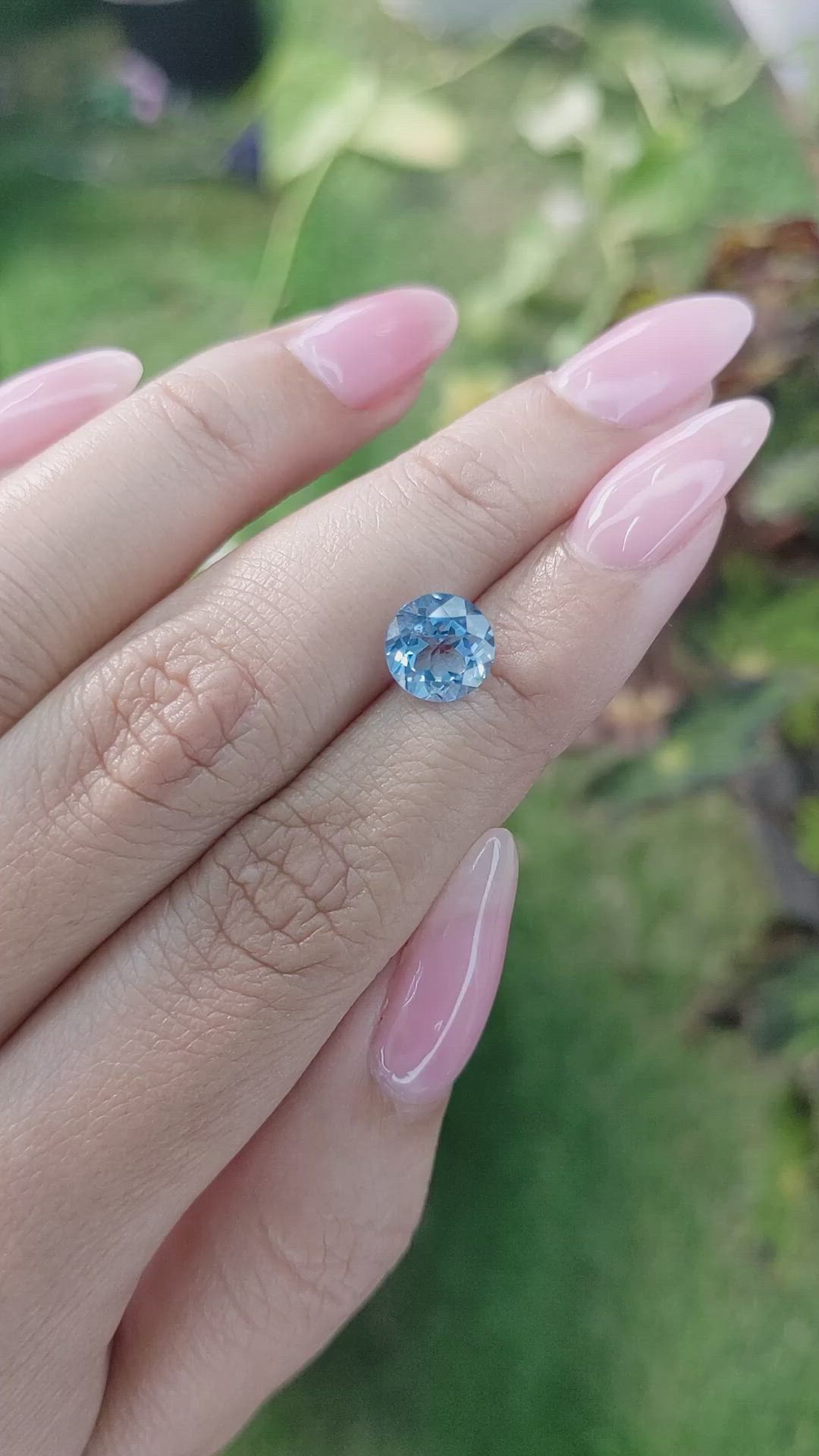 2.31 Ct. White Opal from Ceylon (Sri Lanka) Size Video