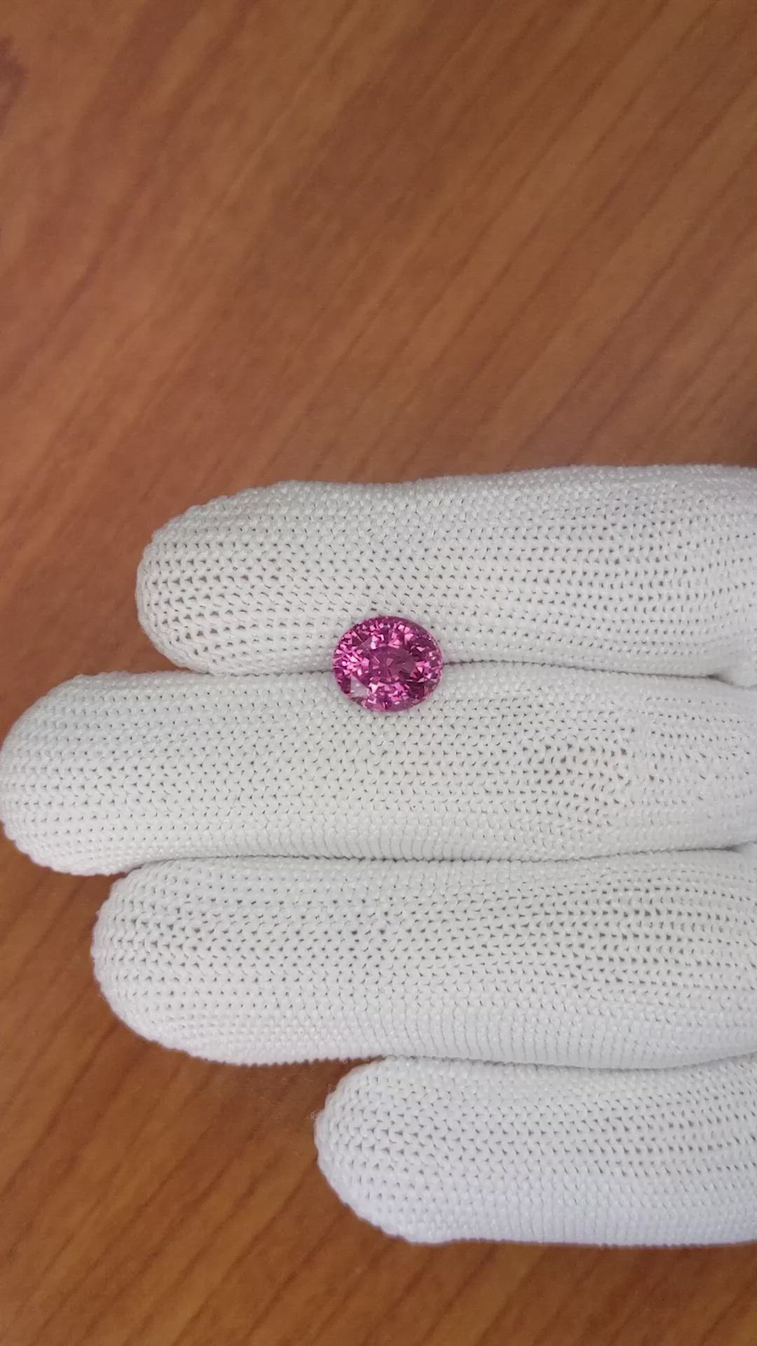 3.31 Ct. Spinel from Ceylon (Sri Lanka) Size Video