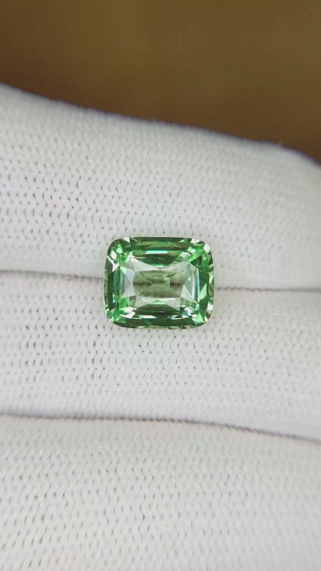 4.03 Ct. Chrysoberyl from Ceylon (Sri Lanka) Size Video