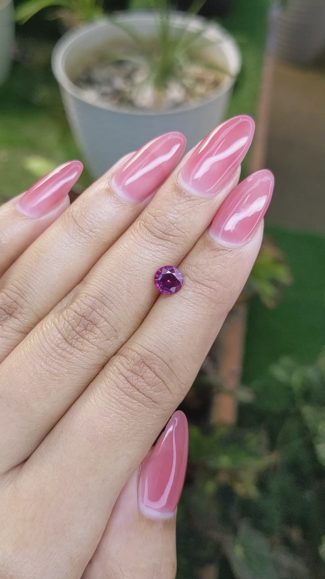 1.01 Ct. Spinel from Ceylon (Sri Lanka) Size Video