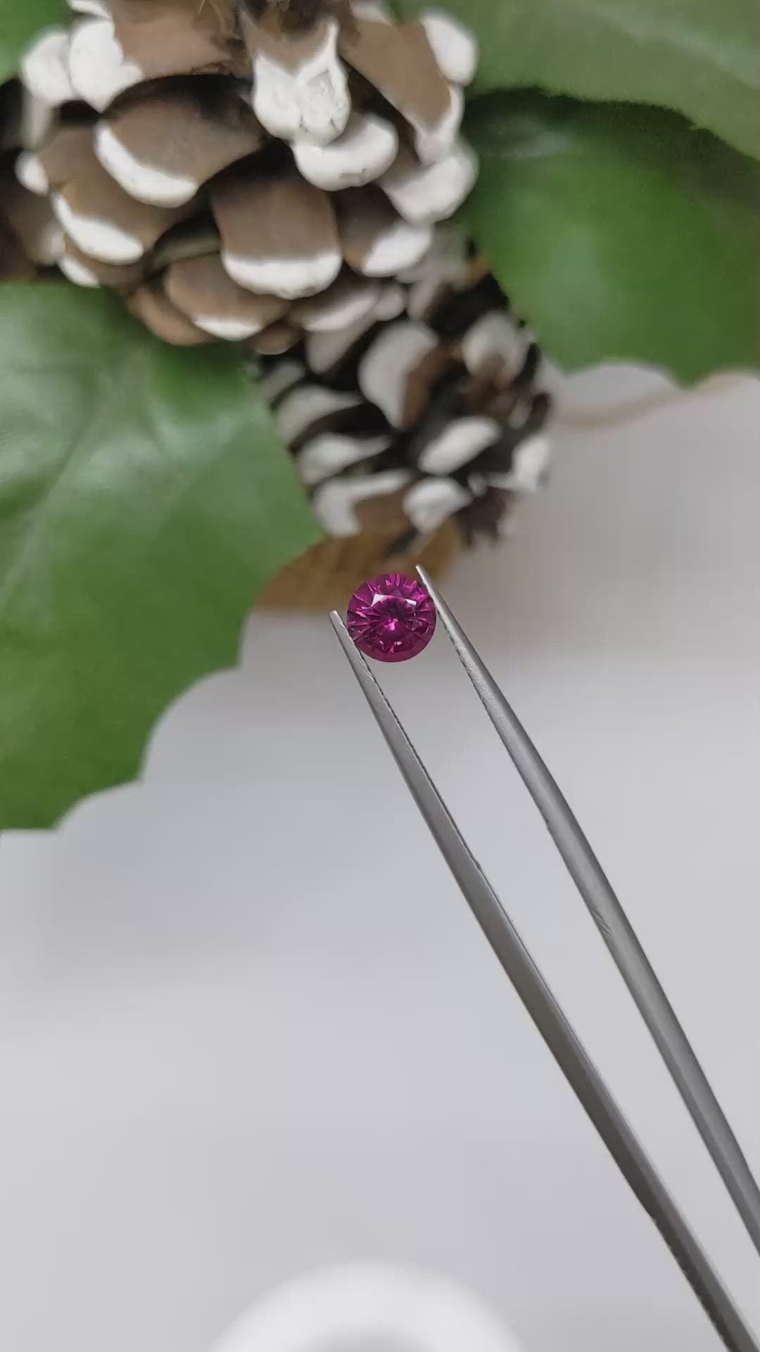 1.01 Ct. Spinel from Ceylon (Sri Lanka) Size Video