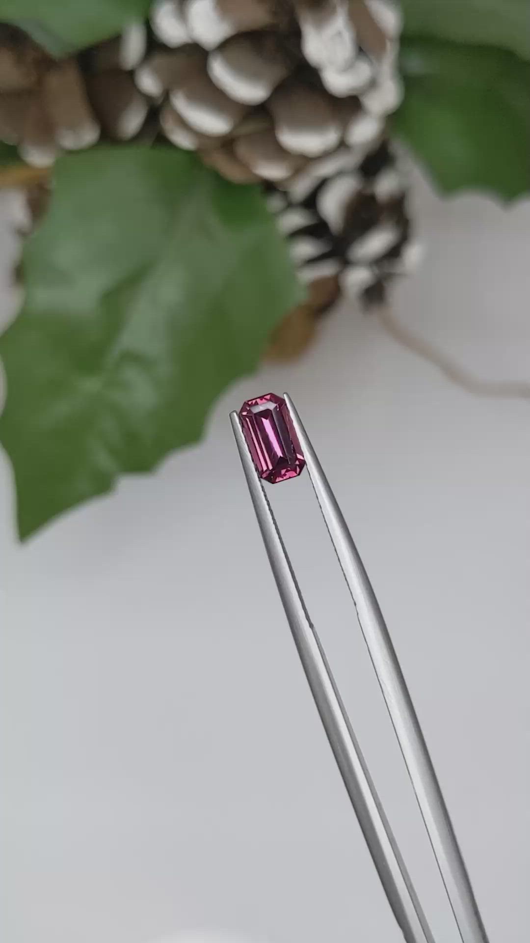 1.01 Ct. Purplish Pink Spinel from Ceylon (Sri Lanka) Size Video