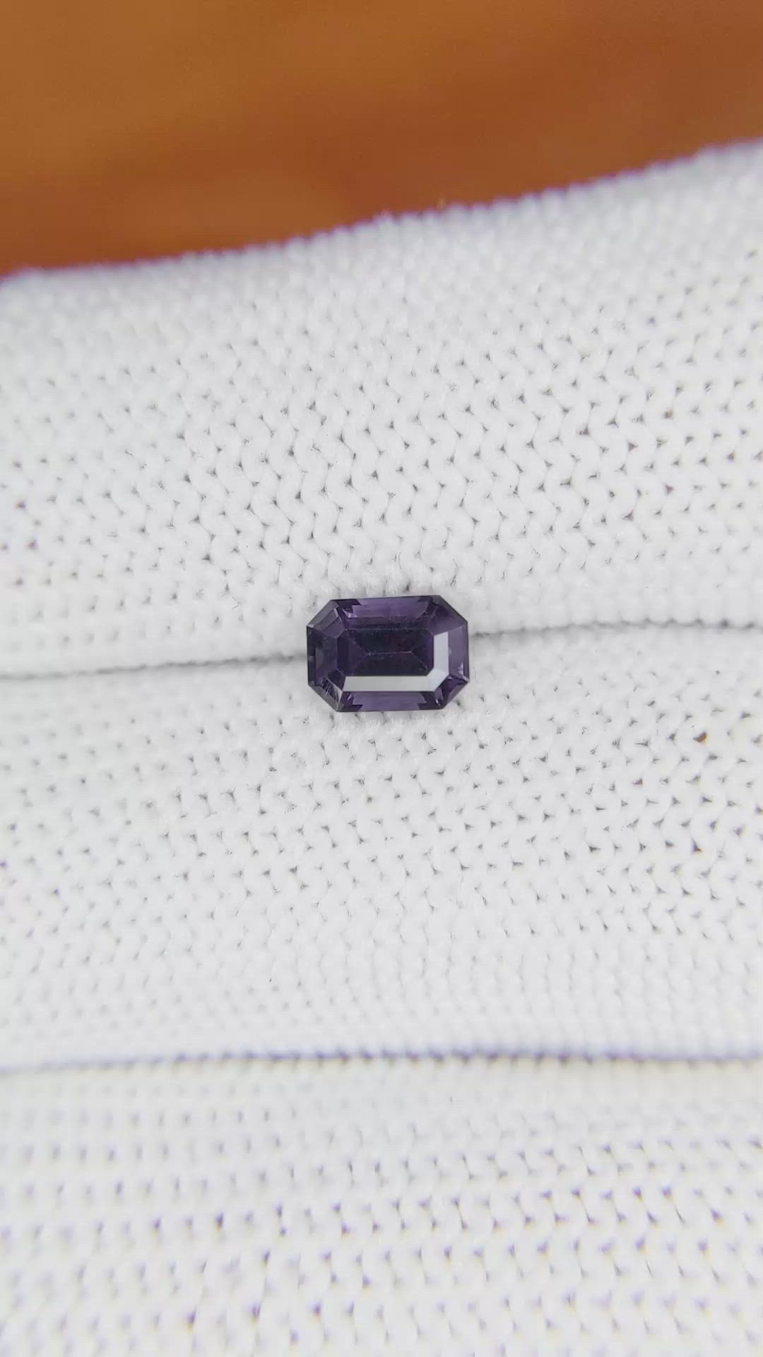 0.83 Ct. Spinel from Ceylon (Sri Lanka) Size Video