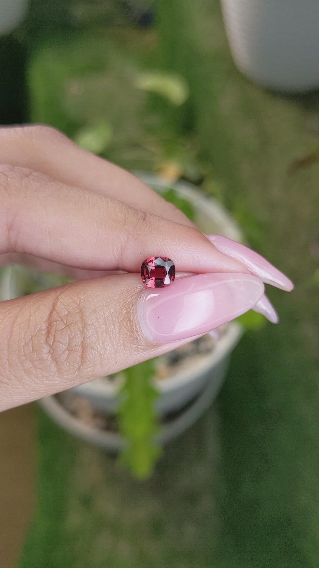 0.85 Ct. Garnet from Ceylon (Sri Lanka) Size Video