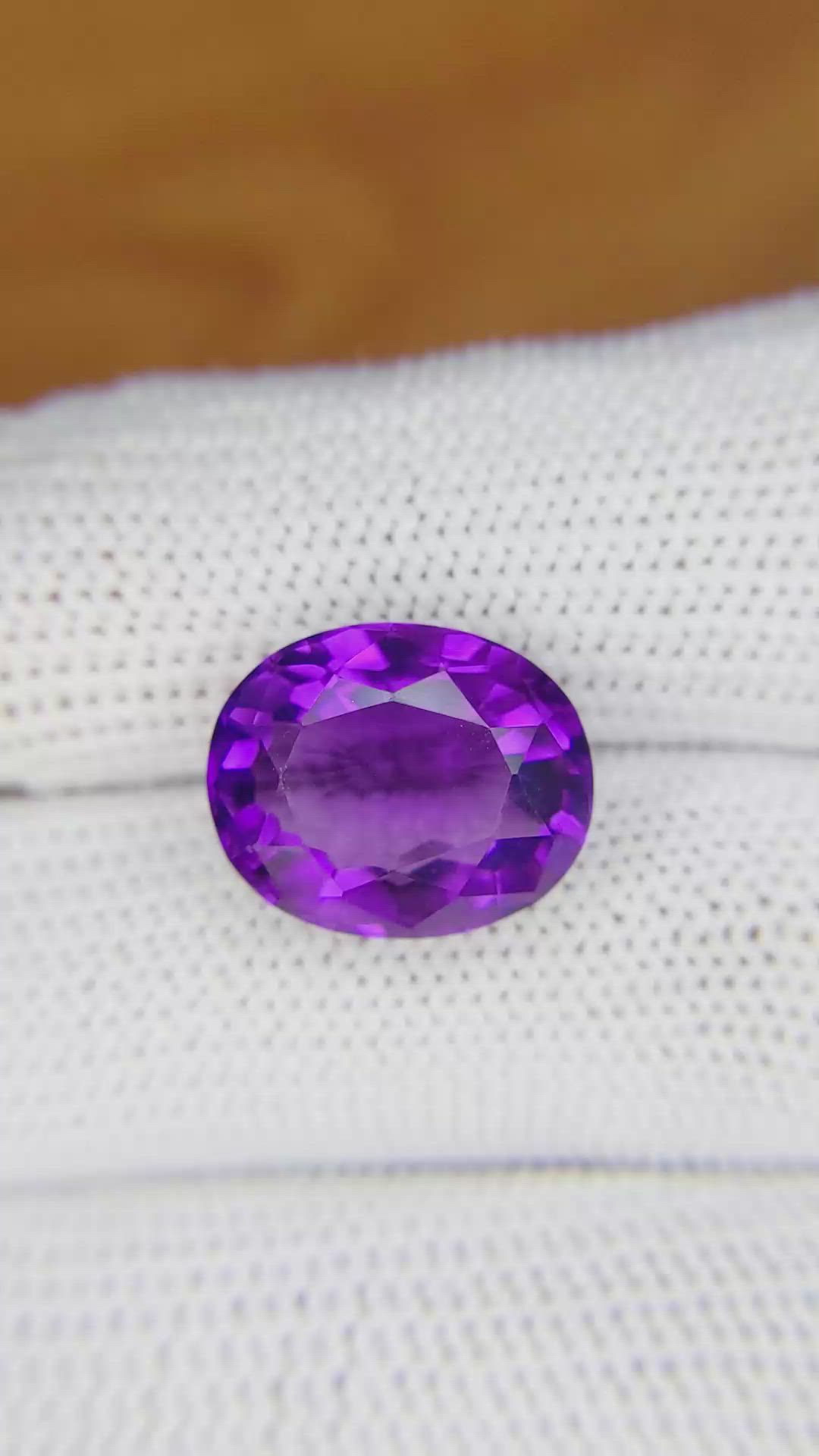8.70 Ct. Amethyst from Ceylon (Sri Lanka) Size Video