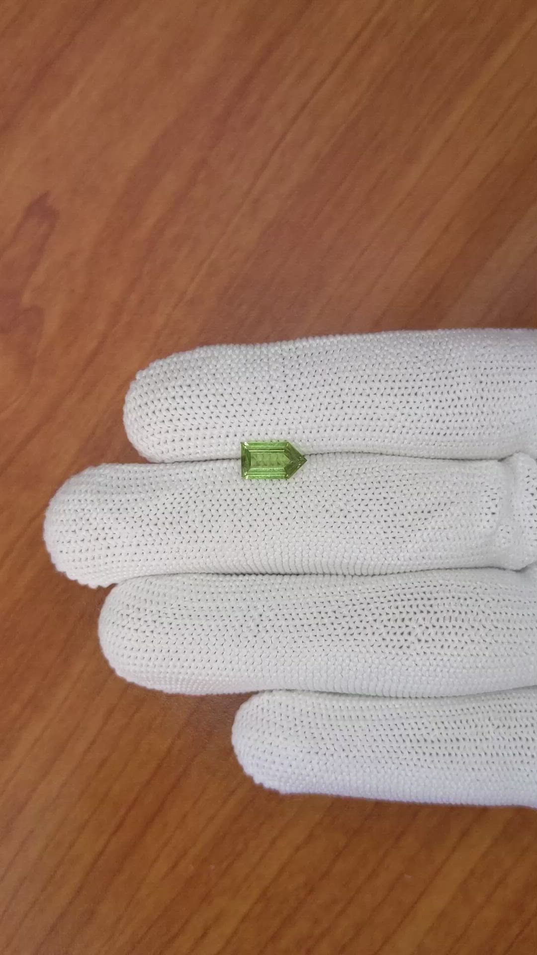 1.05 Ct. Alexandrite from Ceylon (Sri Lanka) Size Video