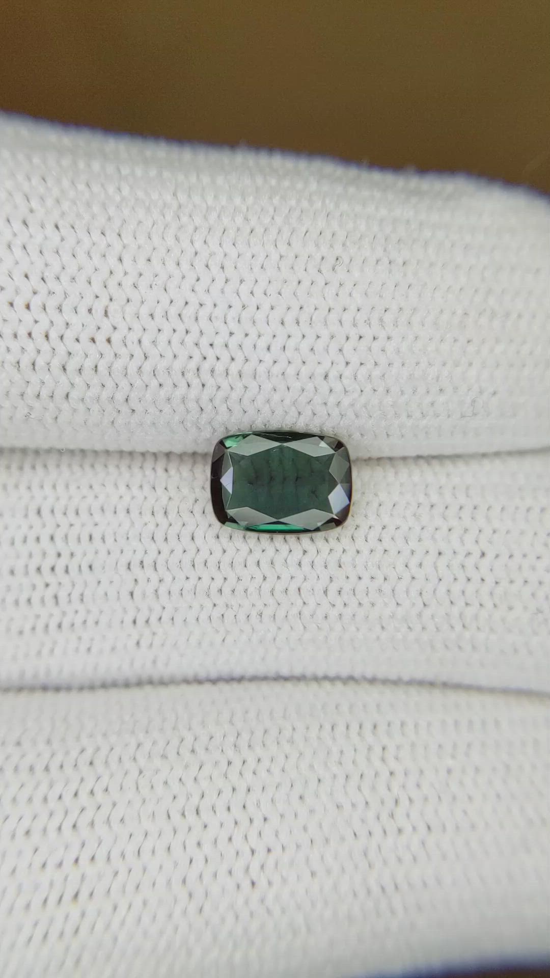 0.92 Ct. Alexandrite from Brazil Size Video