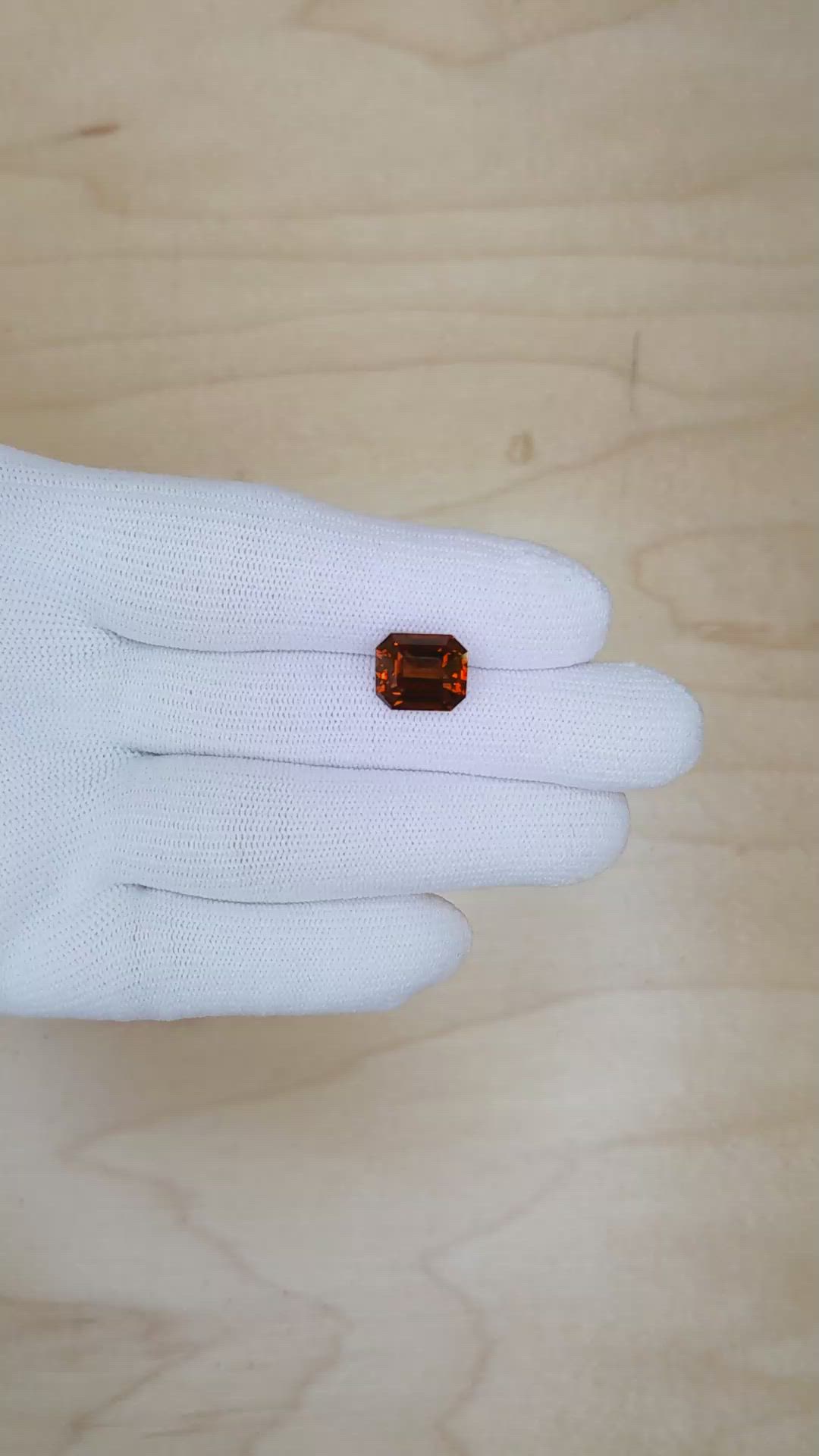 6.73 Ct. Spessartite Garnet from Ceylon (Sri Lanka) Size Video