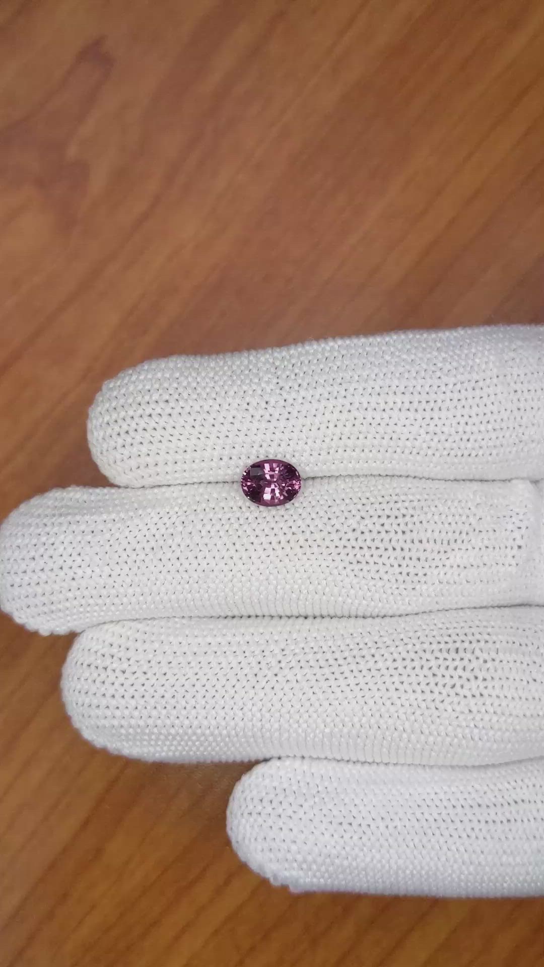 1.09 Ct. Spinel from Ceylon (Sri Lanka) Size Video