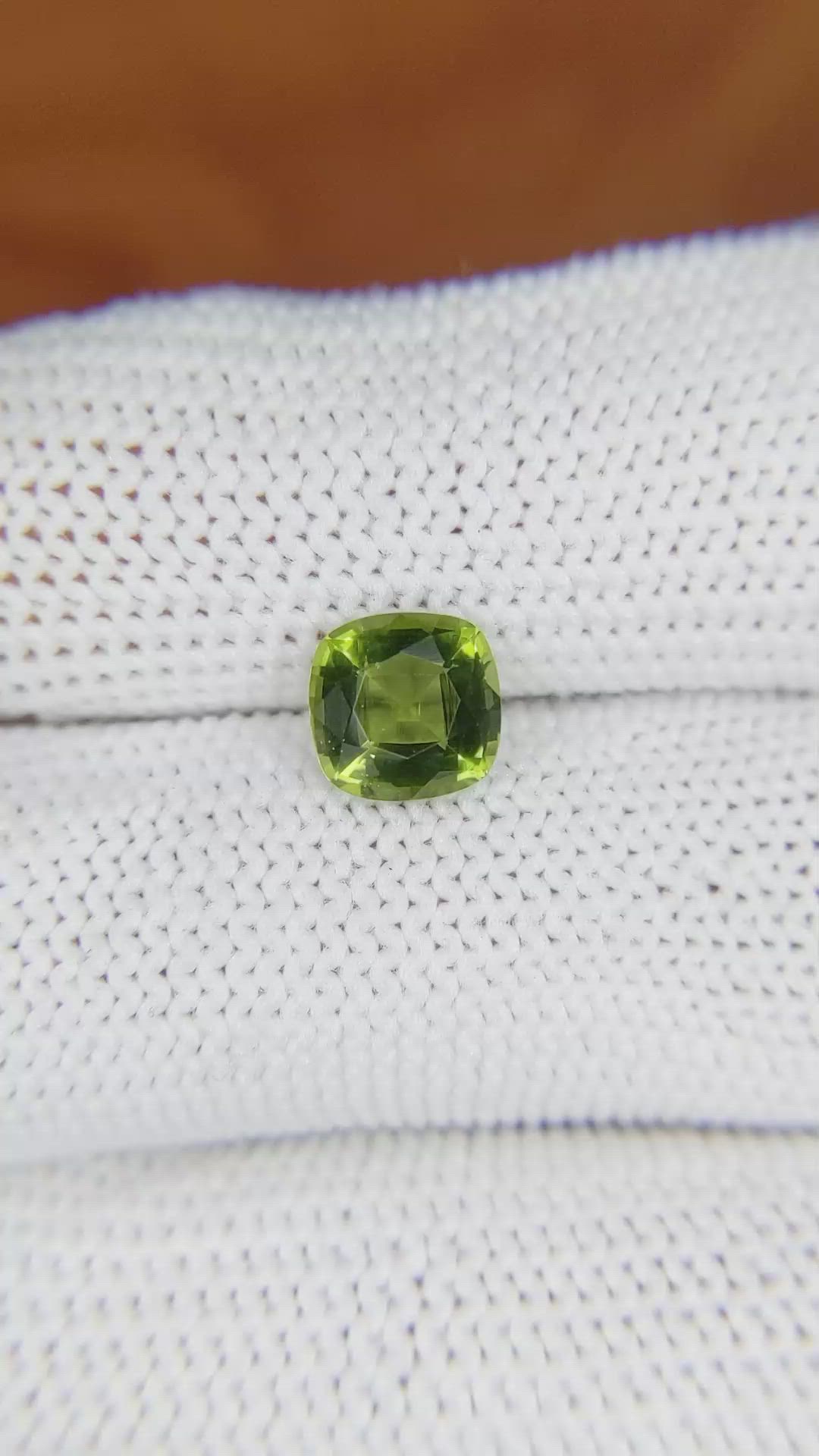 1.17 Ct. Zircon from Ceylon (Sri Lanka) Size Video