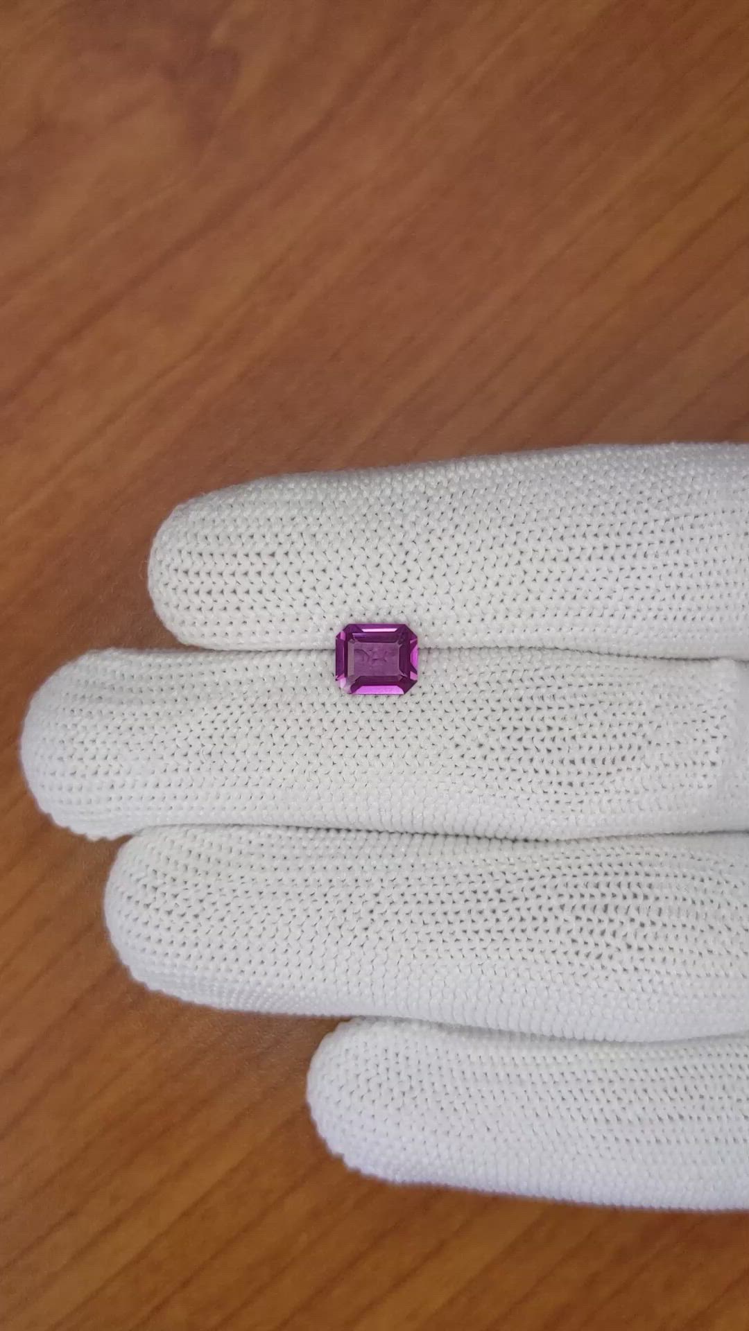 1.30 Ct. Rhodolite Garnet from Ceylon (Sri Lanka) Size Video