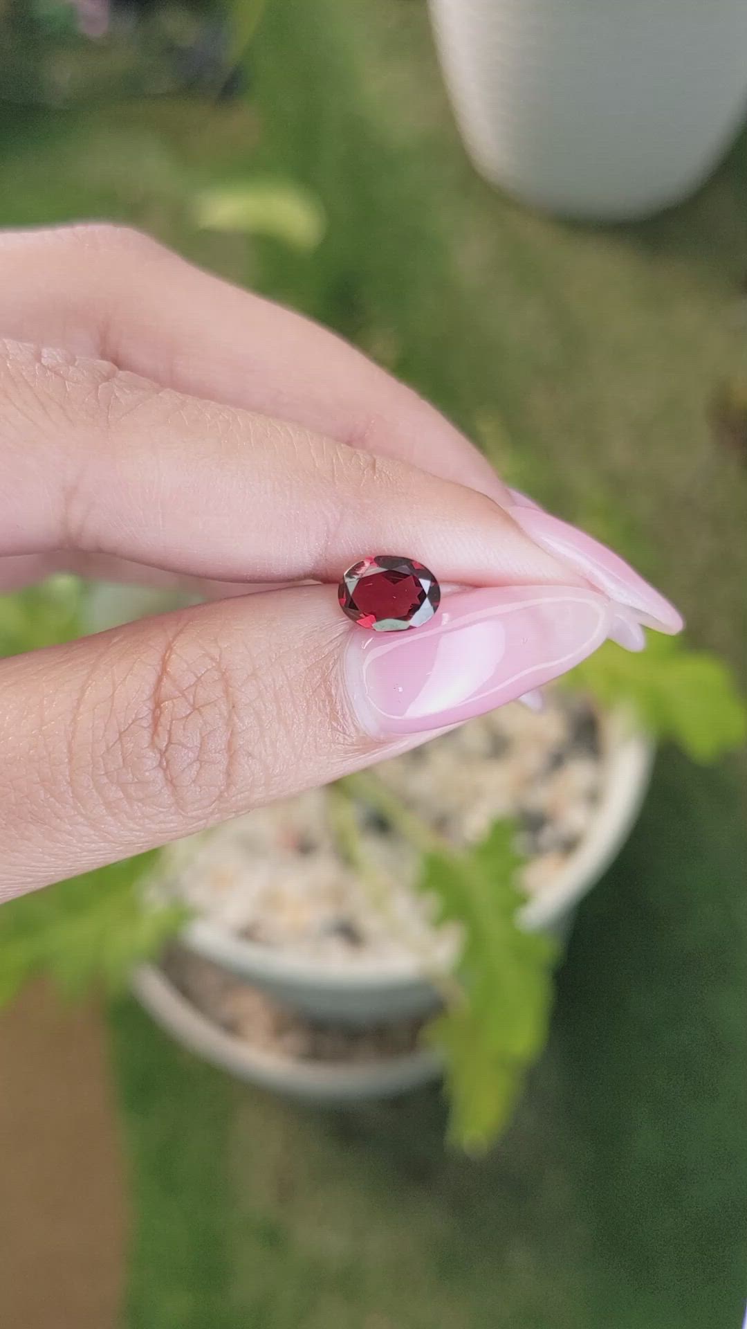 1.30 Ct. Rhodolite Garnet from Ceylon (Sri Lanka) Size Video
